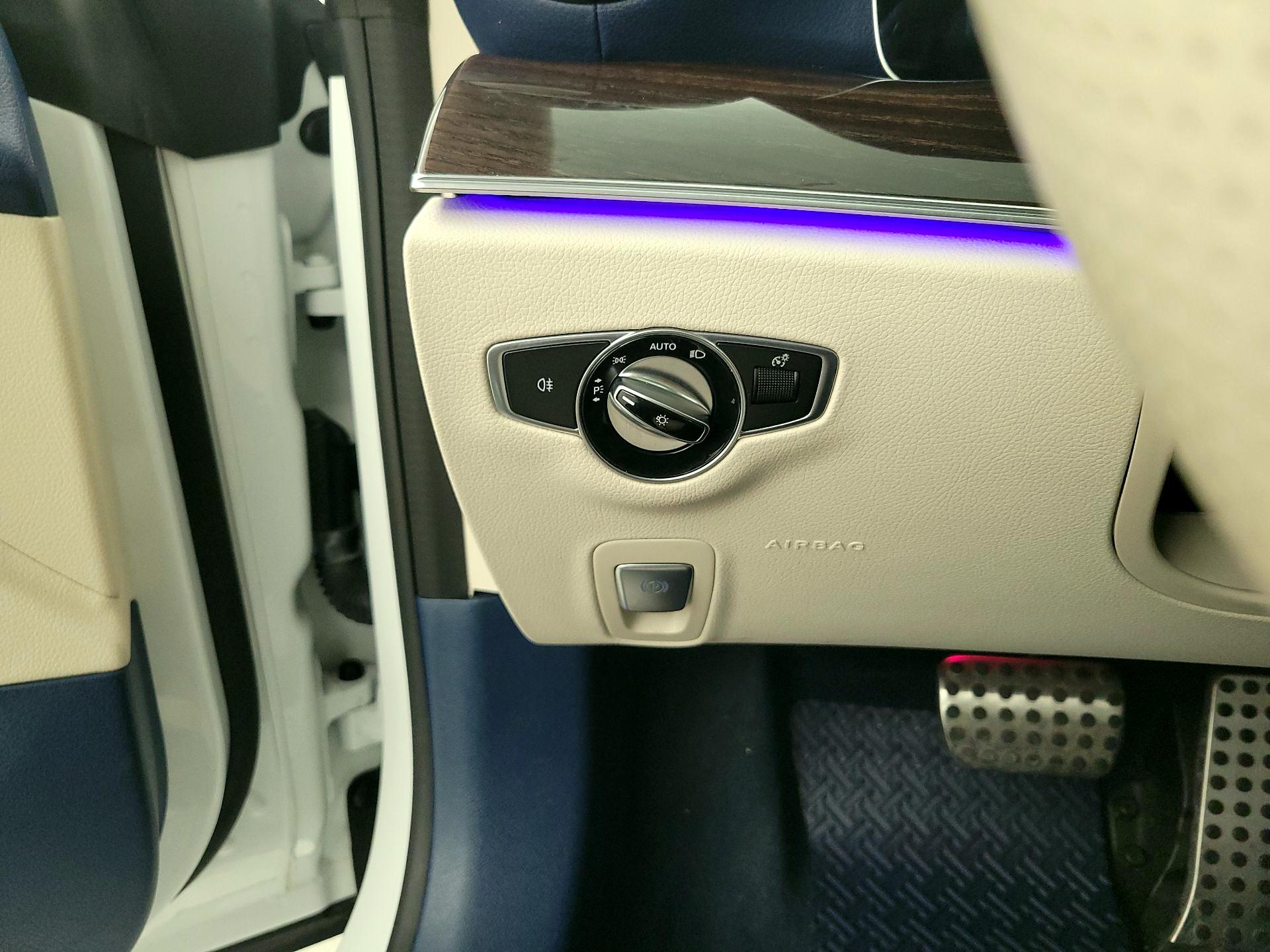 Thumbnail: 2022 Mercedes-Benz E-Class - 13