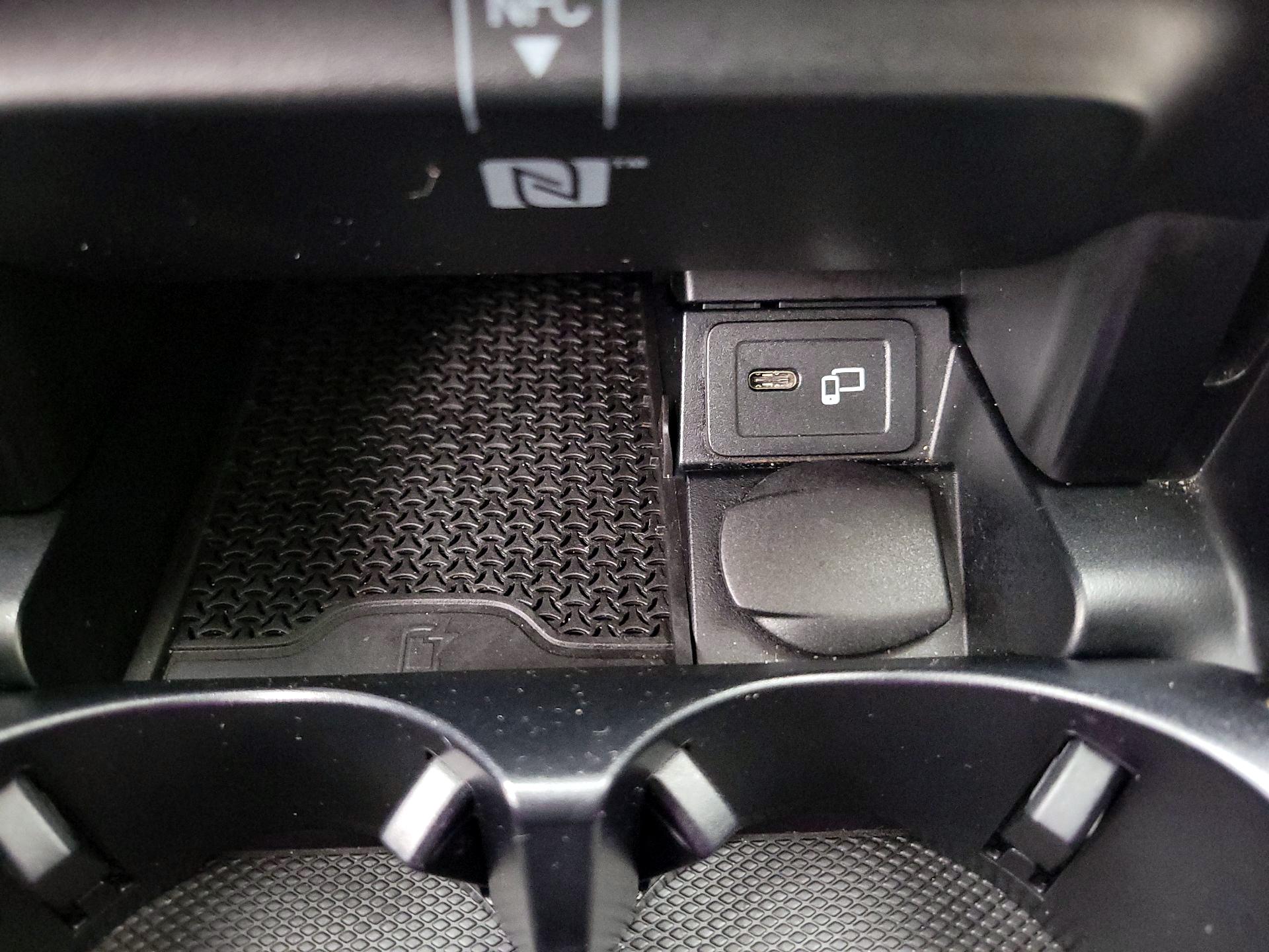 Thumbnail: 2022 Mercedes-Benz E-Class - 19