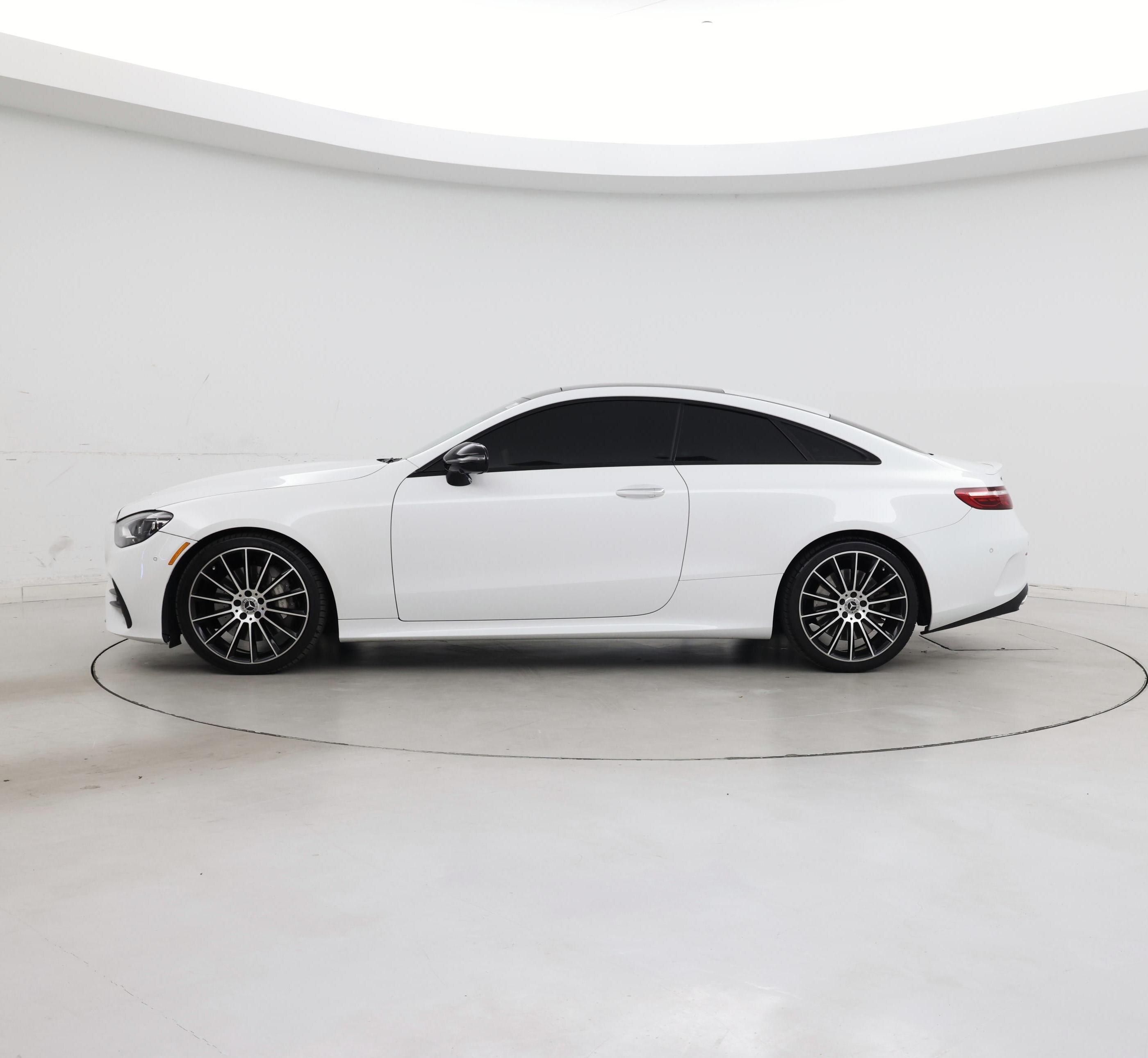 Thumbnail: 2022 Mercedes-Benz E-Class - 3