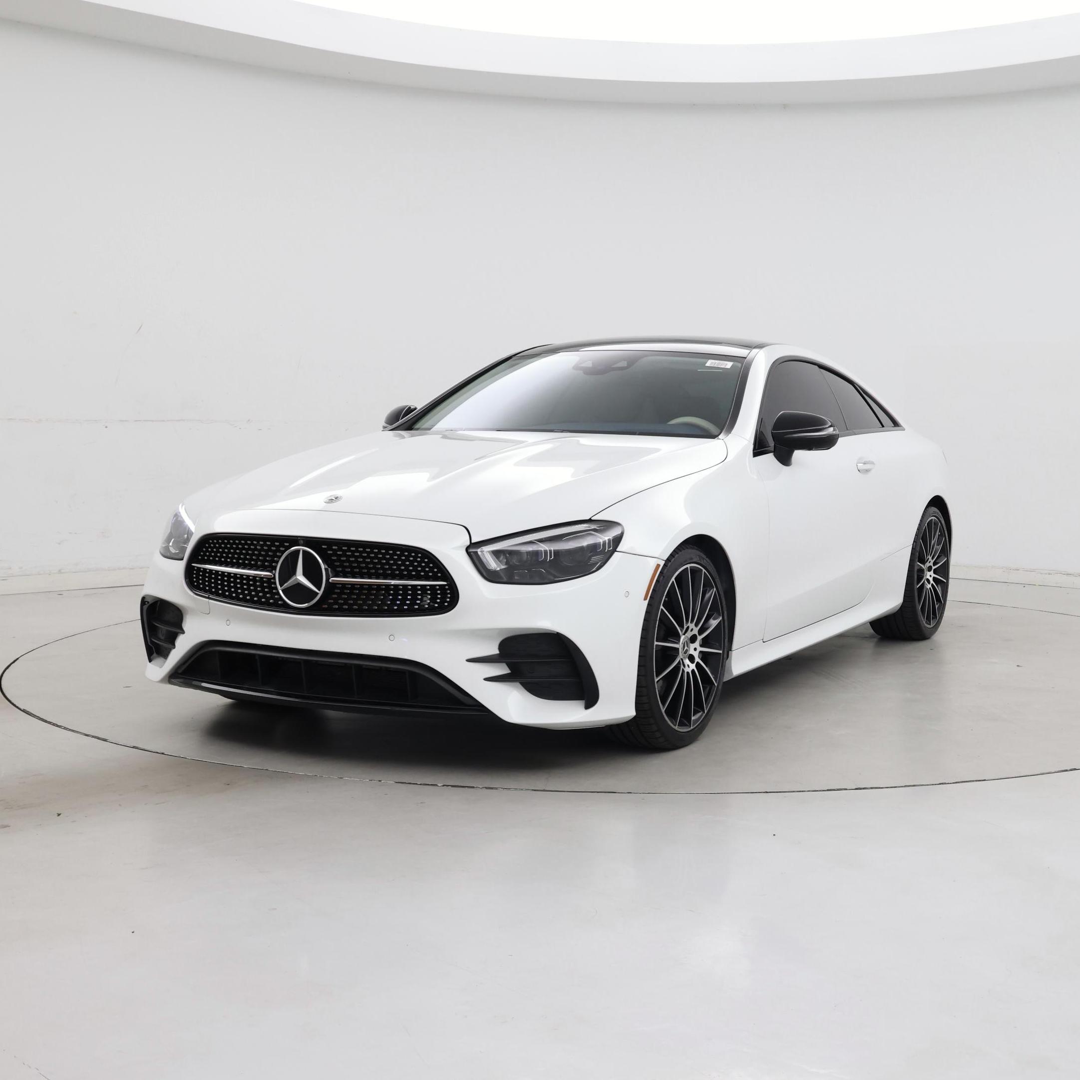 Thumbnail: 2022 Mercedes-Benz E-Class - 4