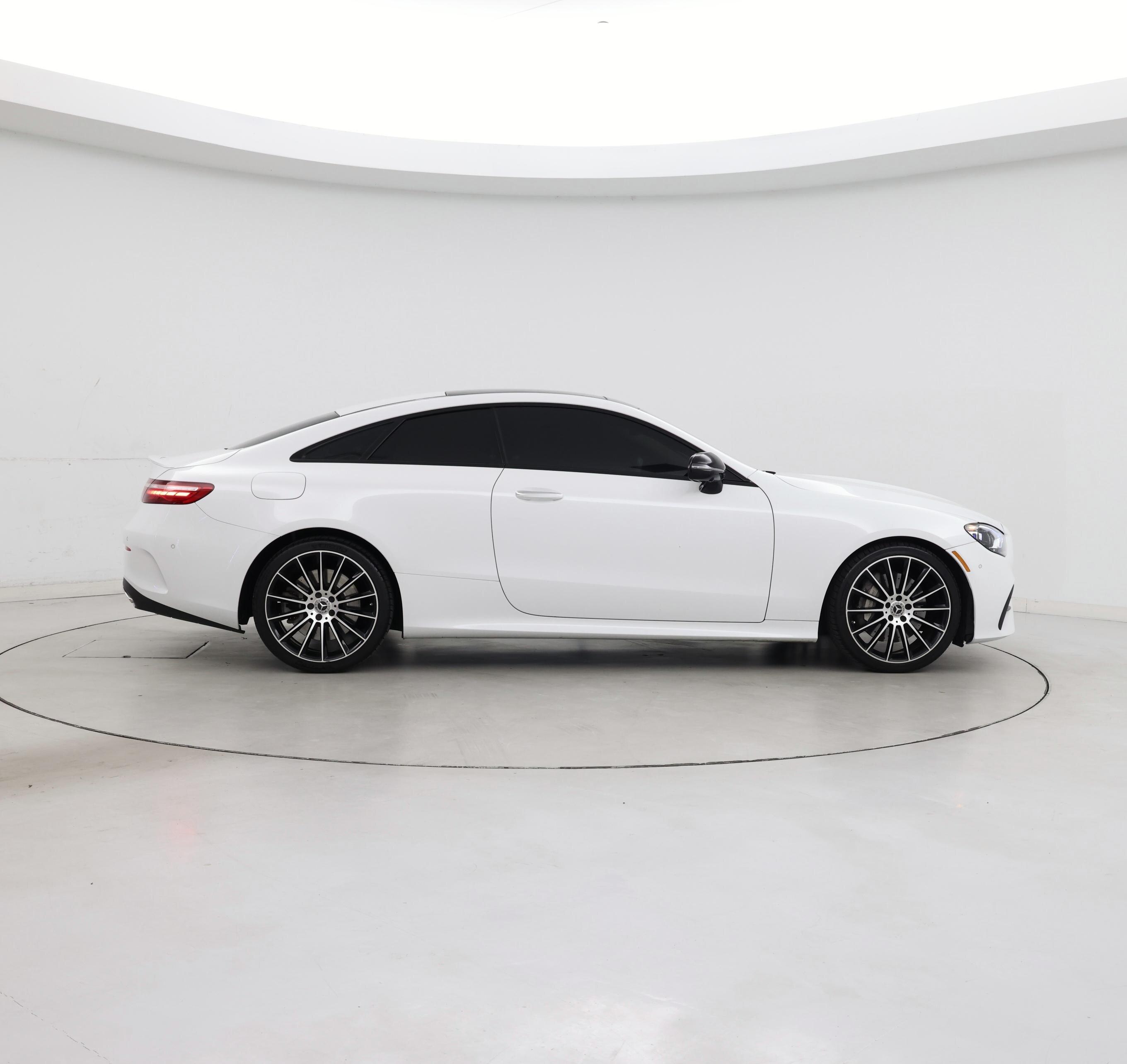 Thumbnail: 2022 Mercedes-Benz E-Class - 7