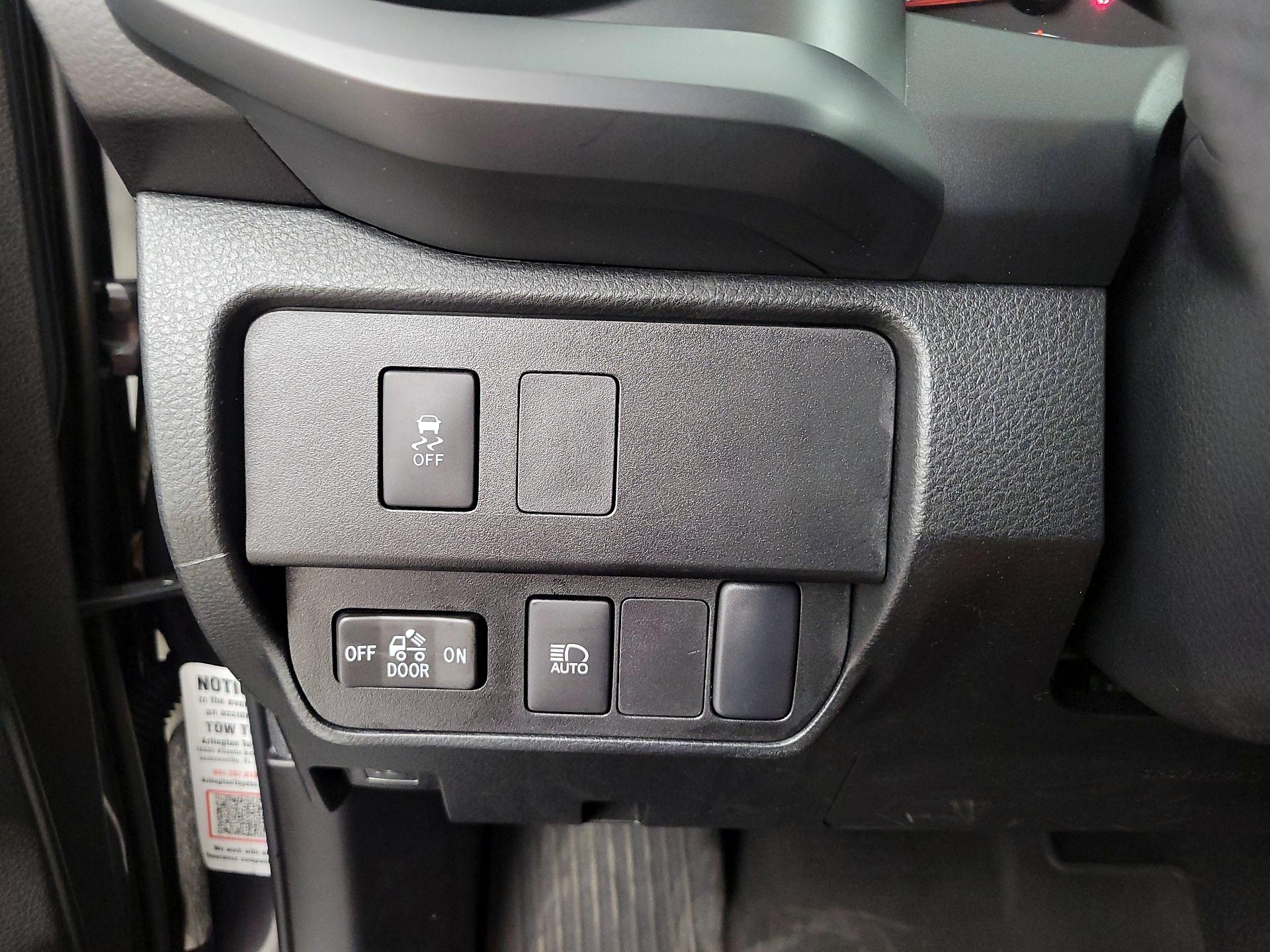 Thumbnail: 2022 Toyota Tacoma - 13