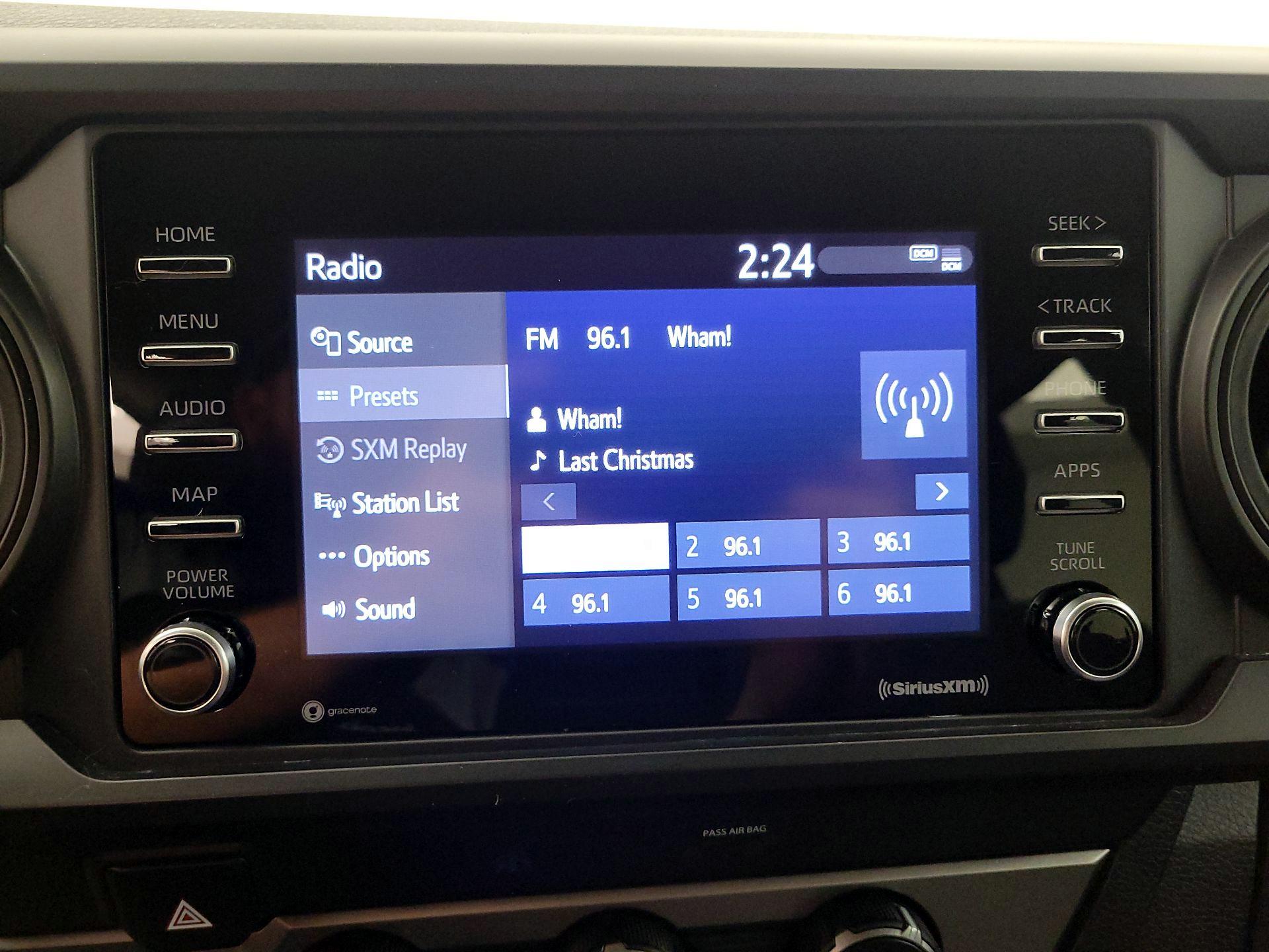 Thumbnail: 2022 Toyota Tacoma - 15