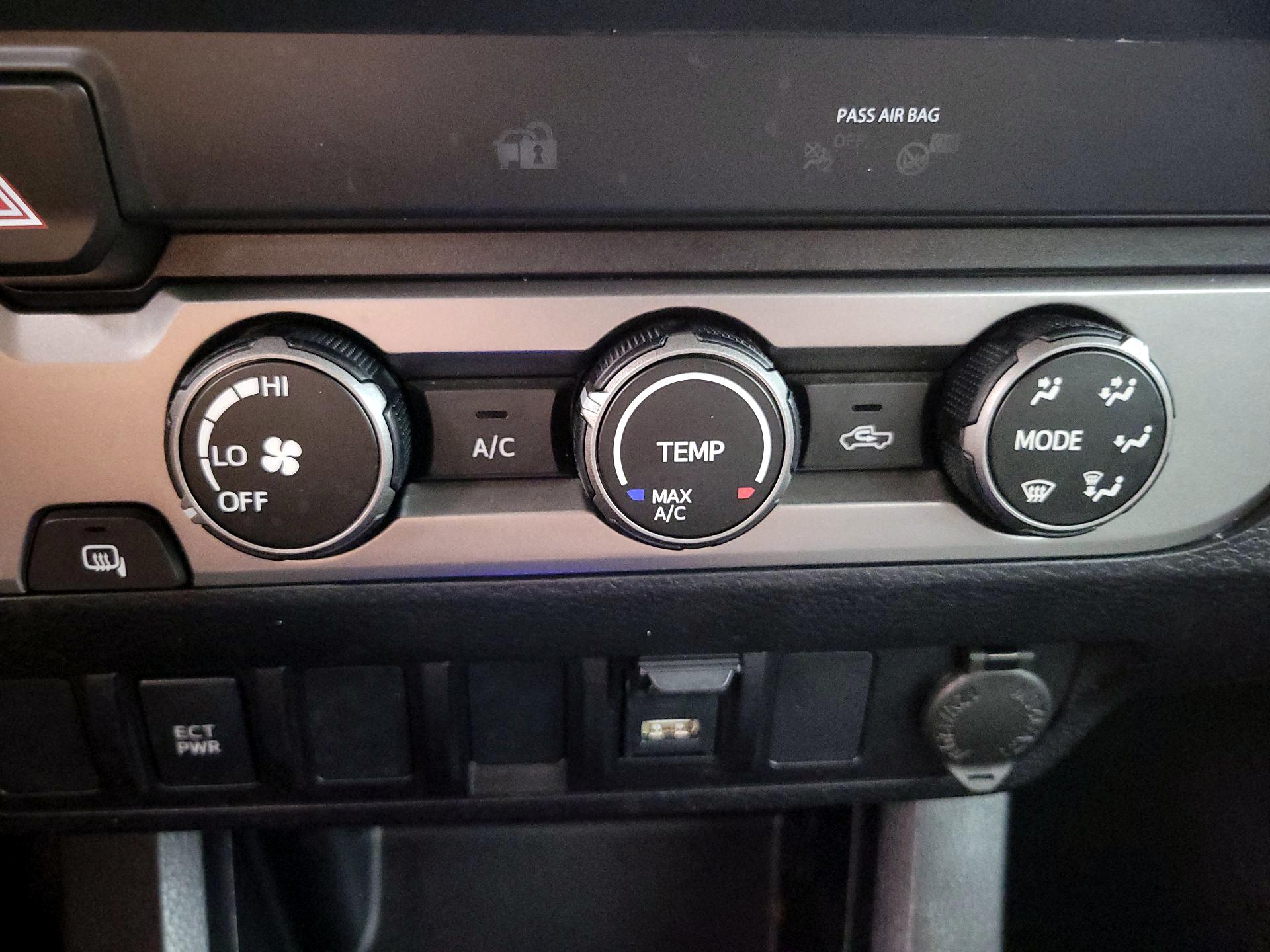 Thumbnail: 2022 Toyota Tacoma - 16