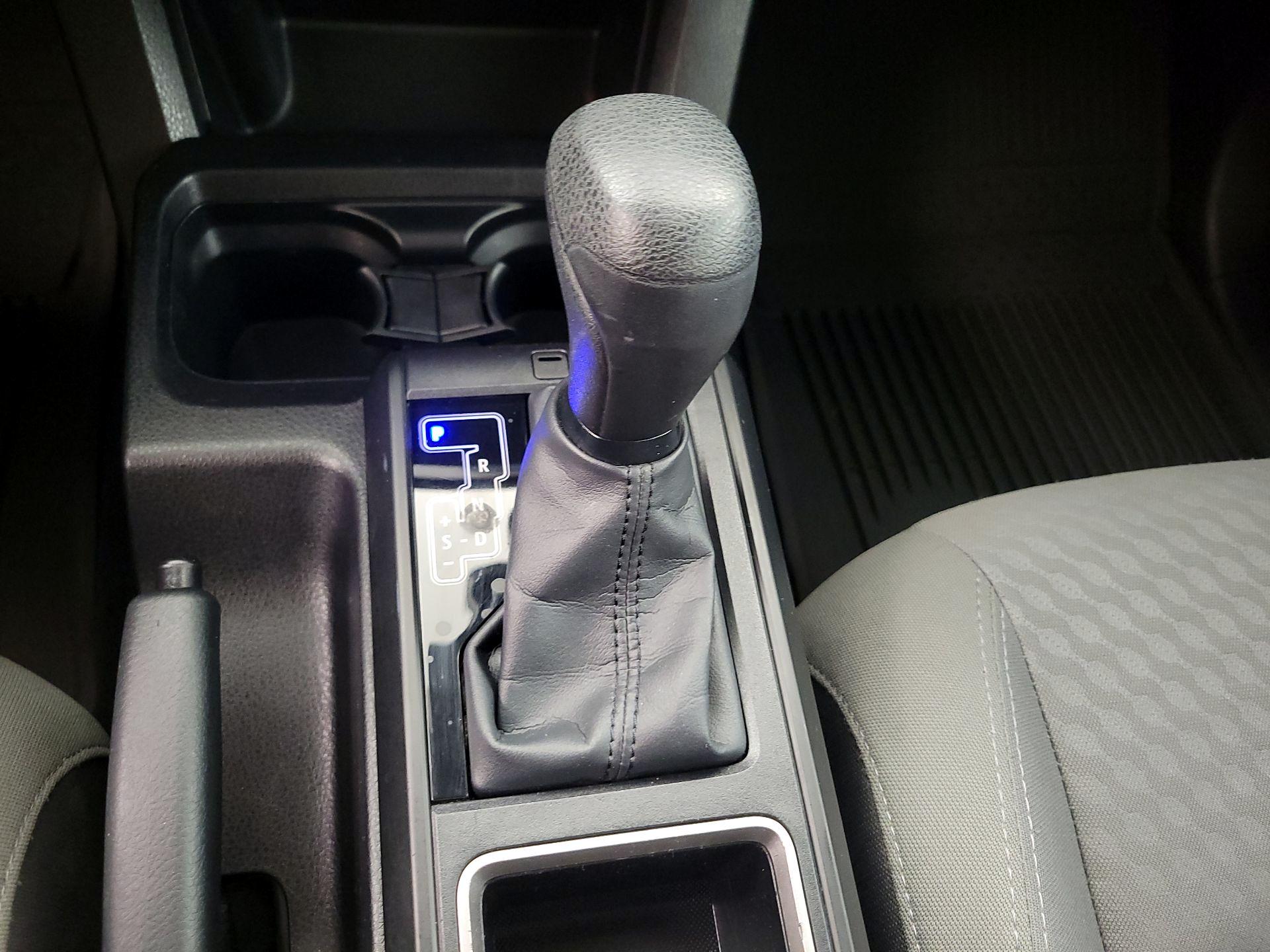 Thumbnail: 2022 Toyota Tacoma - 17