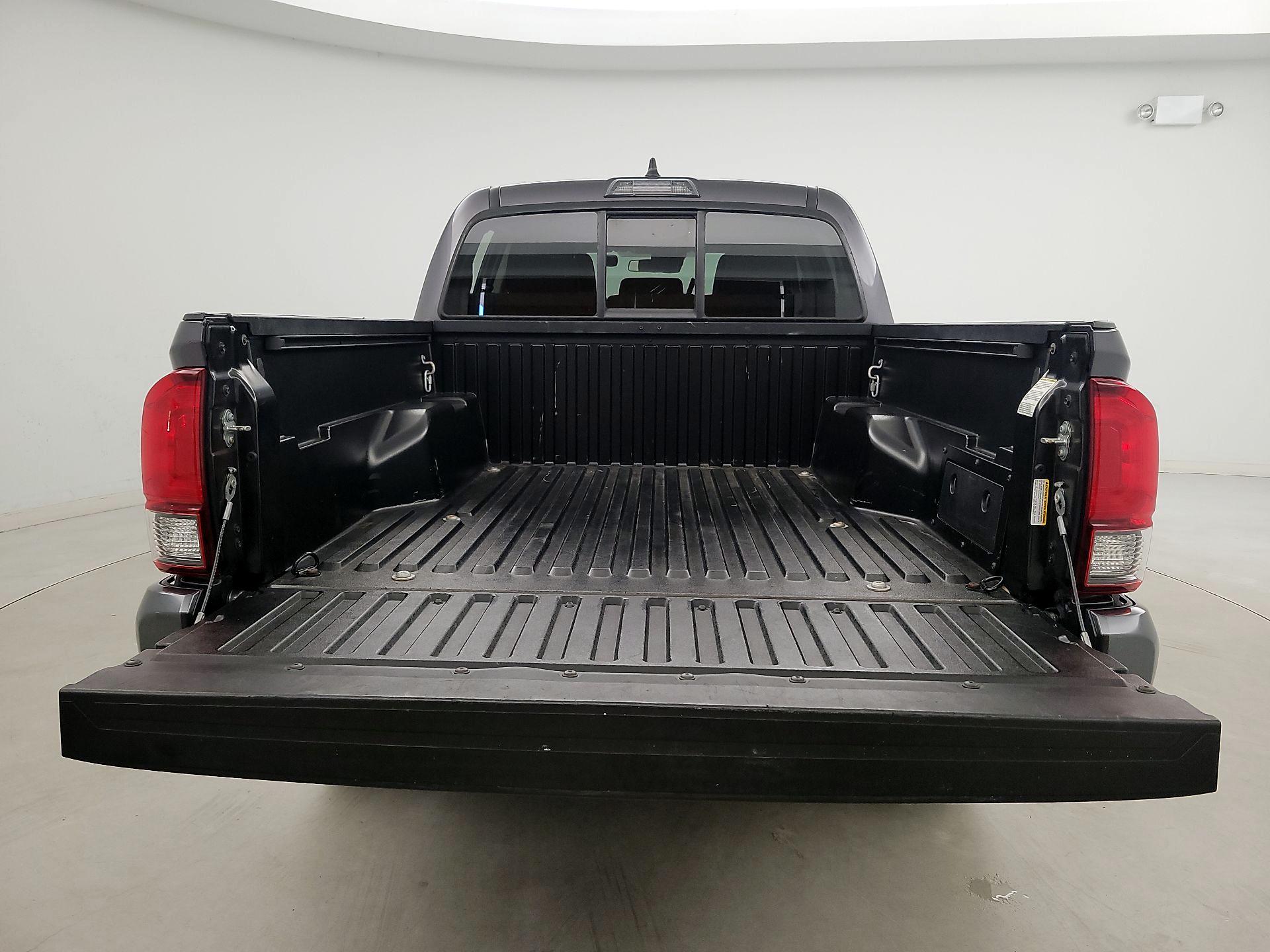 Thumbnail: 2022 Toyota Tacoma - 20