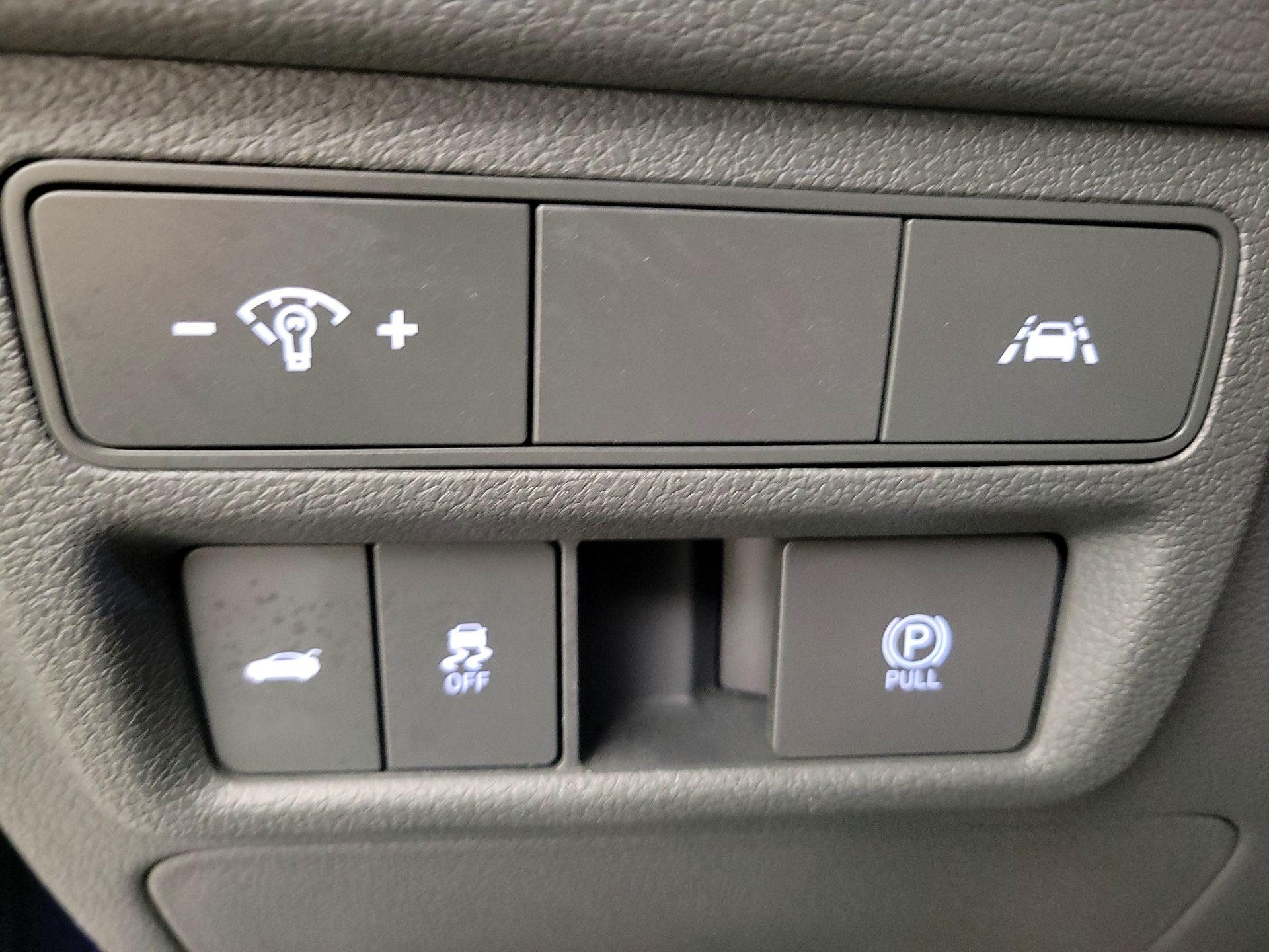 Thumbnail: 2020 Hyundai Sonata - 13