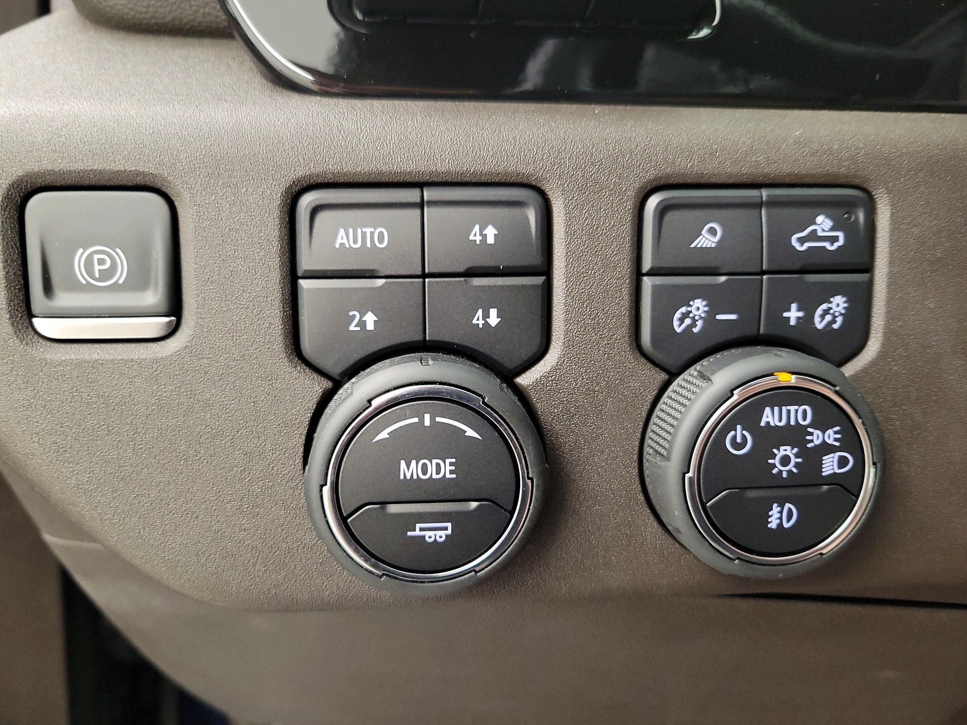 Thumbnail: 2022 Chevrolet Silverado 1500 - 13