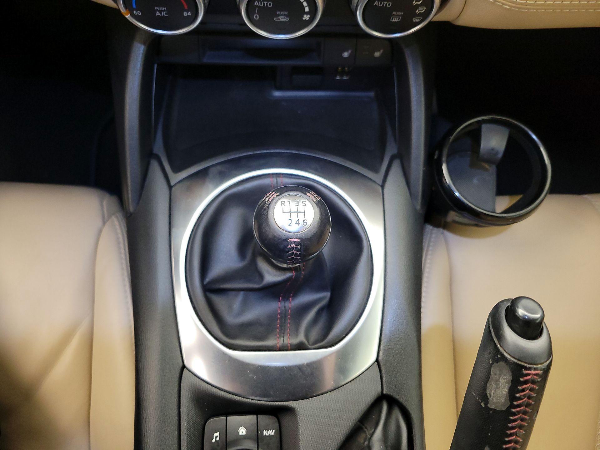 Thumbnail: 2016 Mazda MX-5 Miata - 18