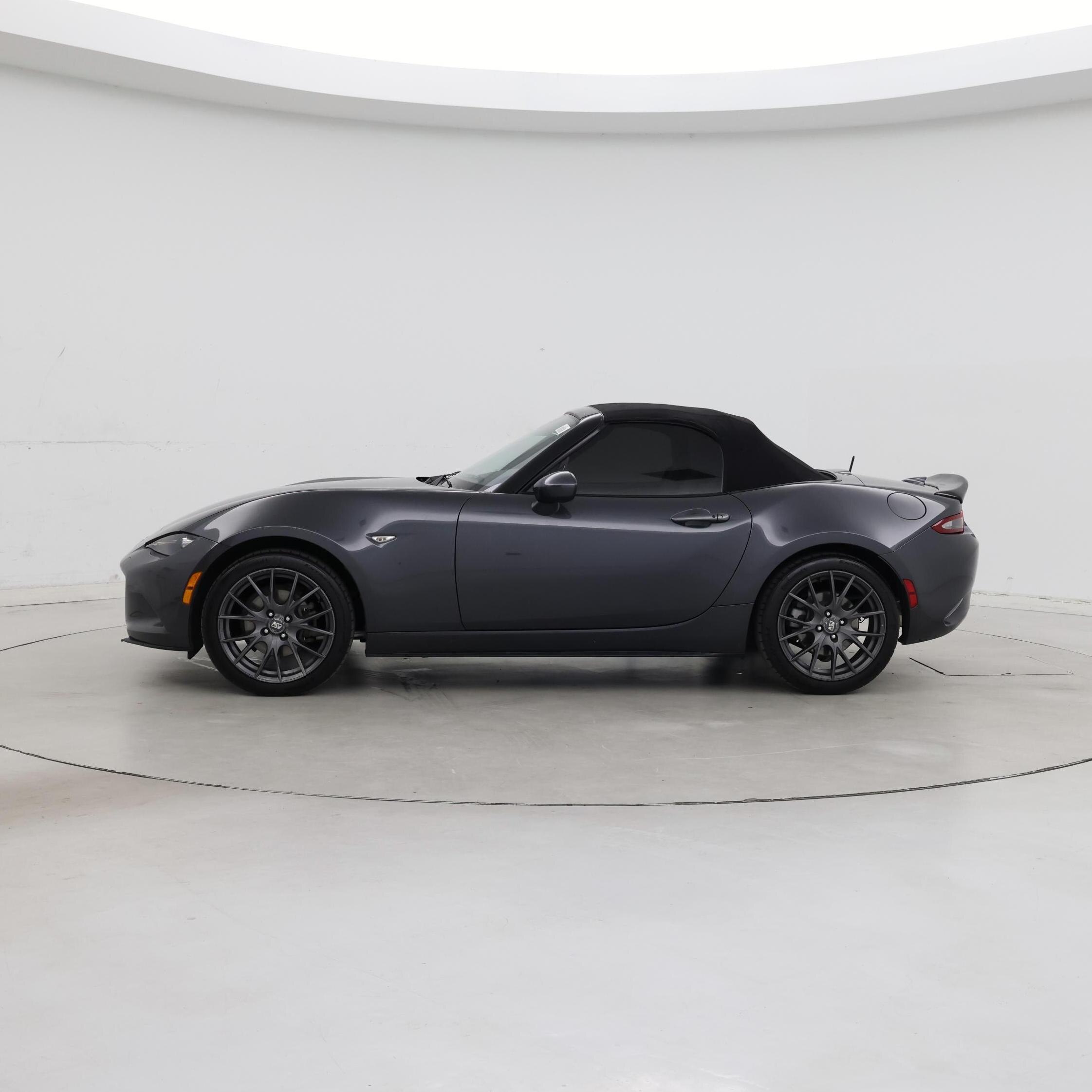 Thumbnail: 2016 Mazda MX-5 Miata - 3