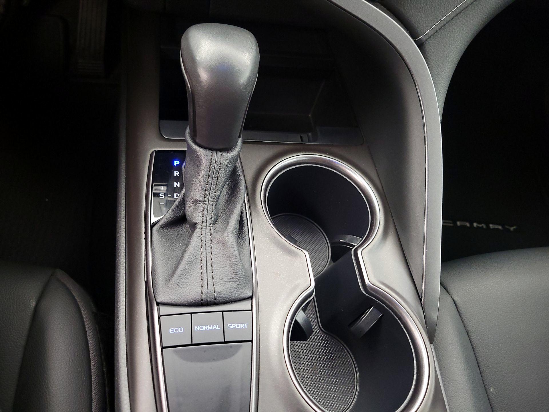 Thumbnail: 2024 Toyota Camry - 17