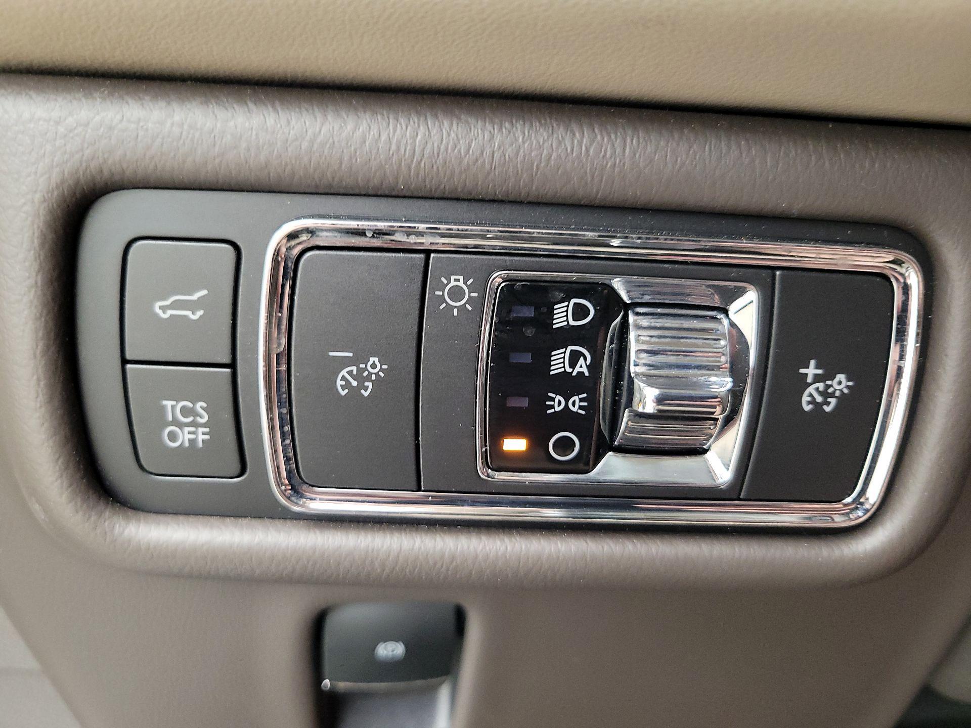 Thumbnail: 2022 Lincoln Nautilus - 13