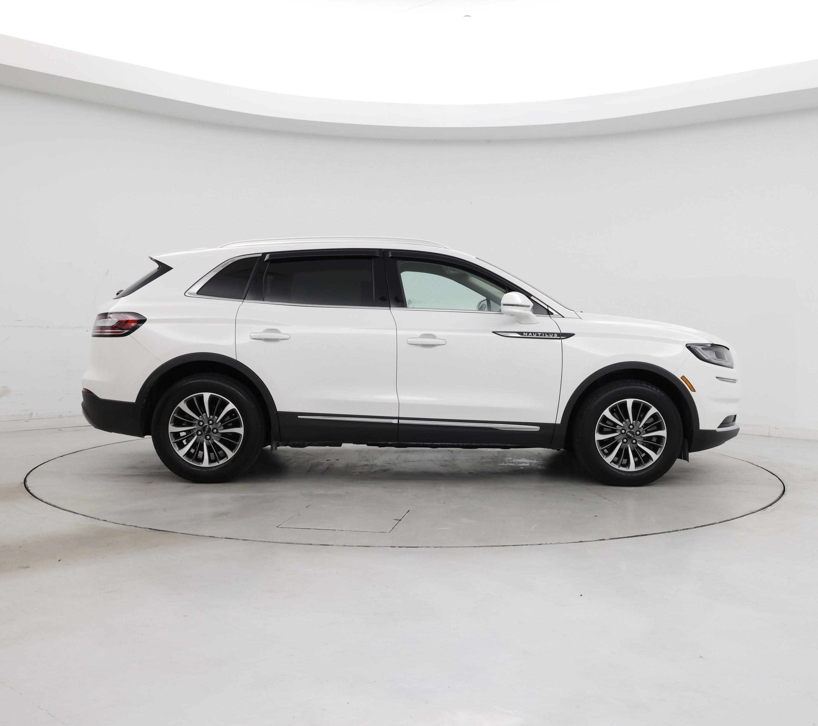 Thumbnail: 2022 Lincoln Nautilus - 7