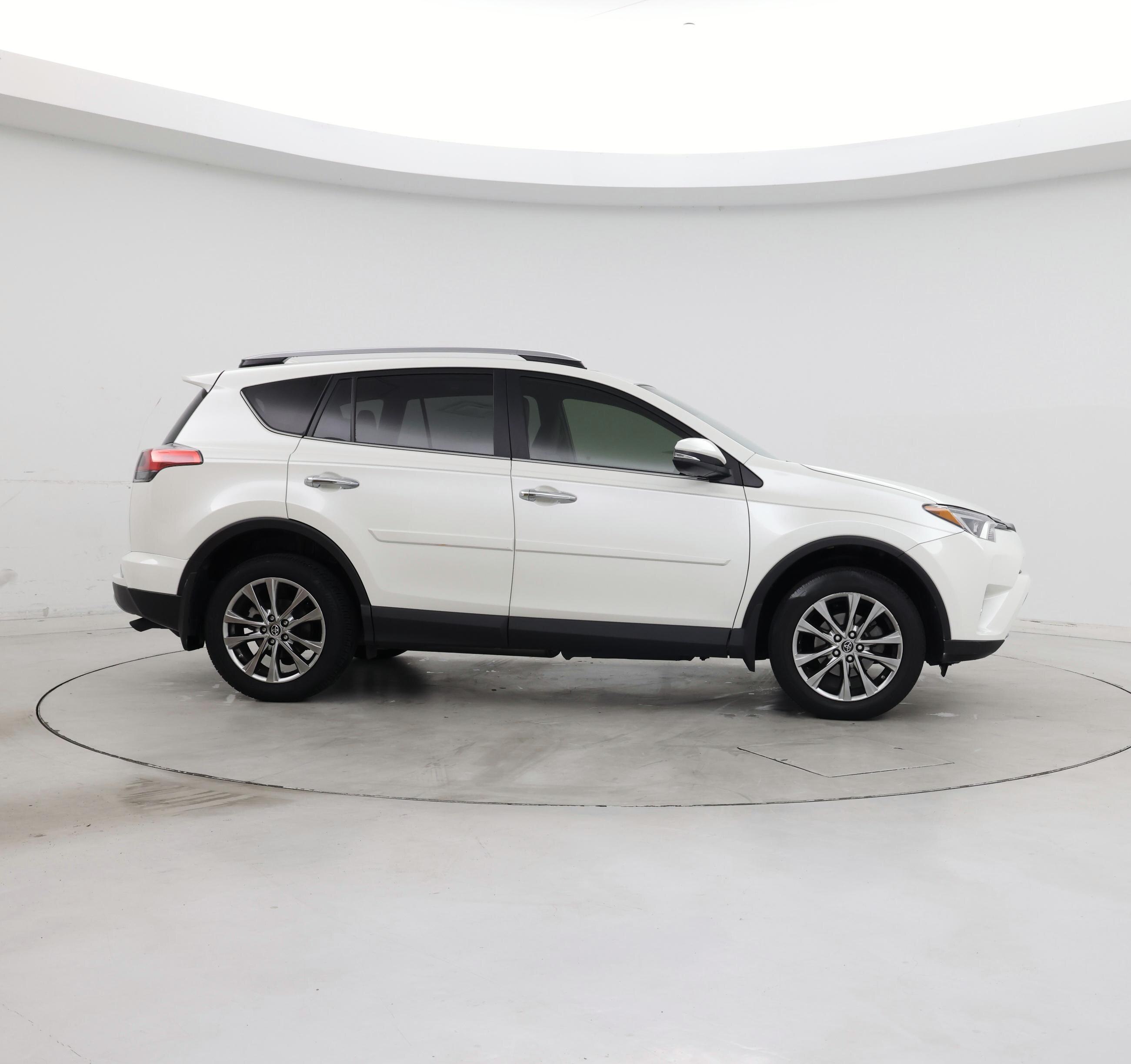 Thumbnail: 2018 Toyota RAV4 - 7