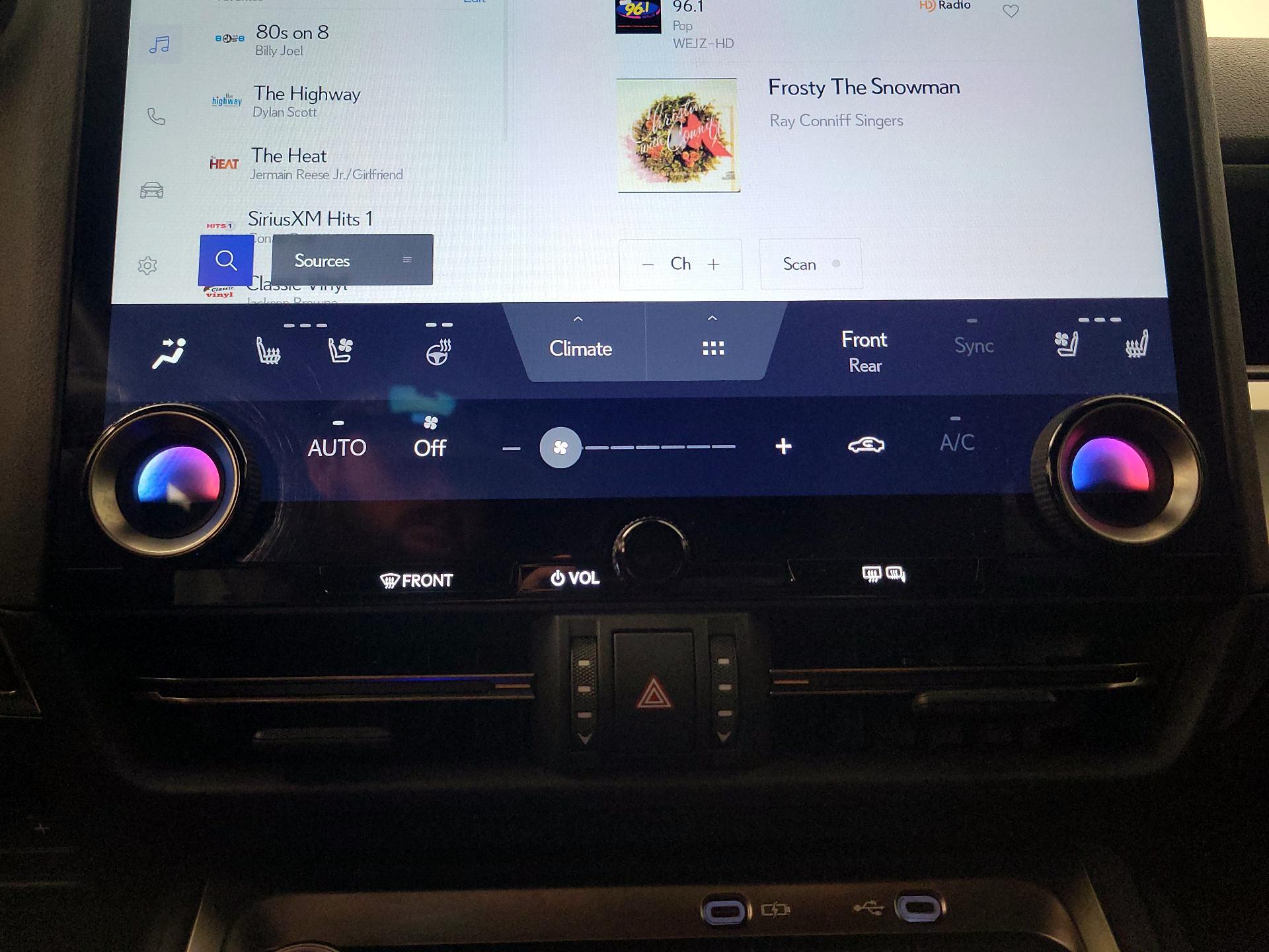 Thumbnail: 2024 Lexus GX - 17