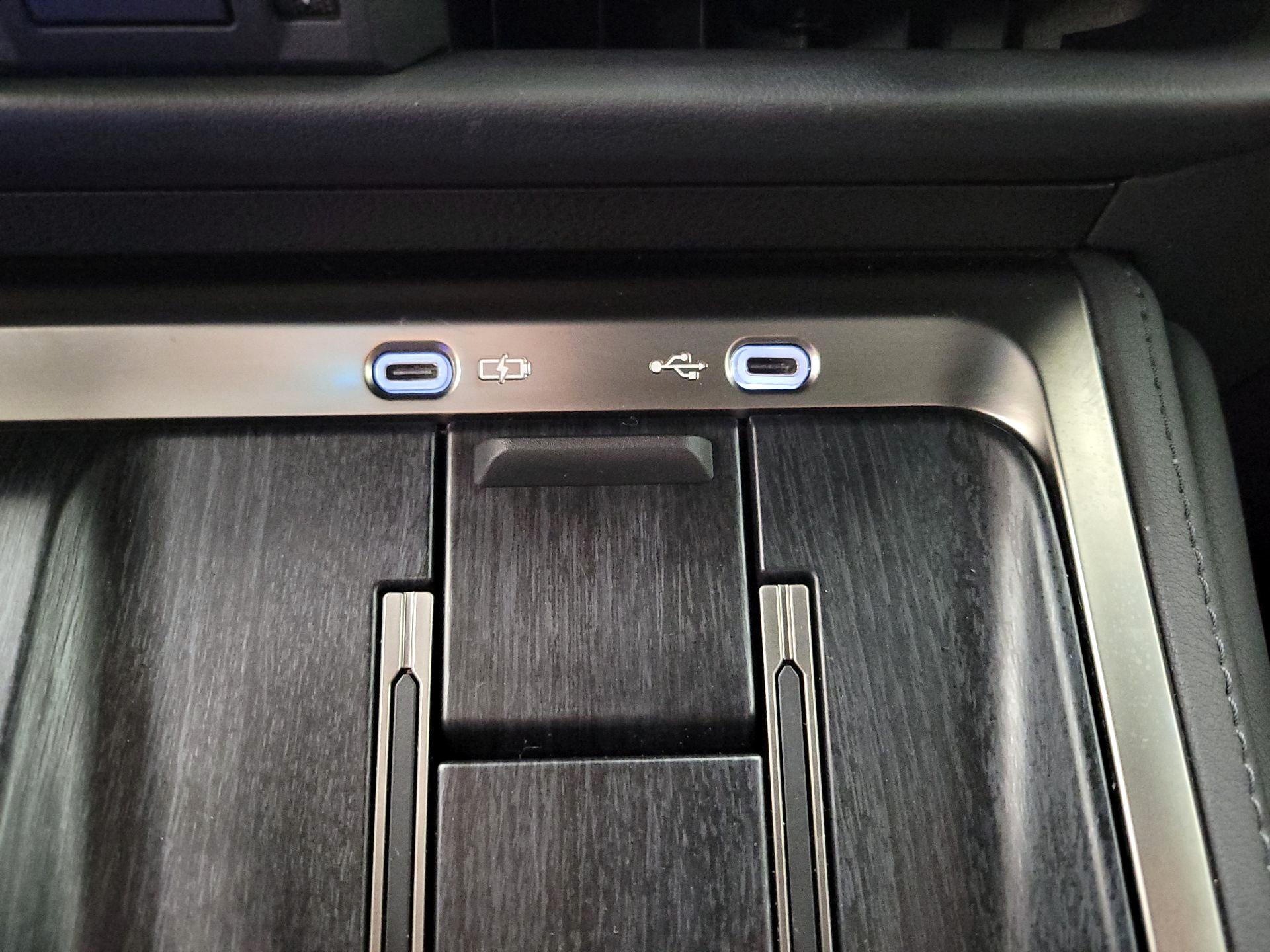 Thumbnail: 2024 Lexus GX - 19