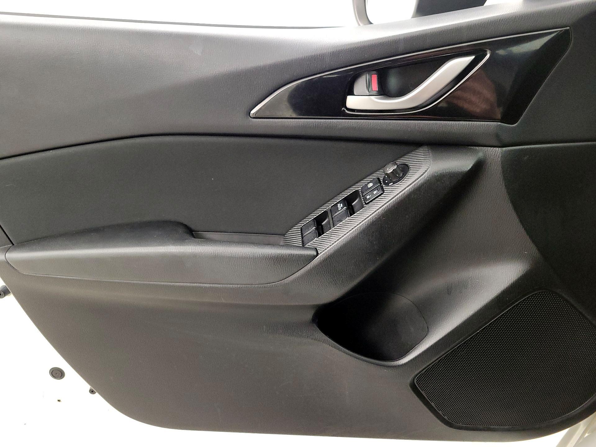 Thumbnail: 2016 Mazda Mazda3 - 12