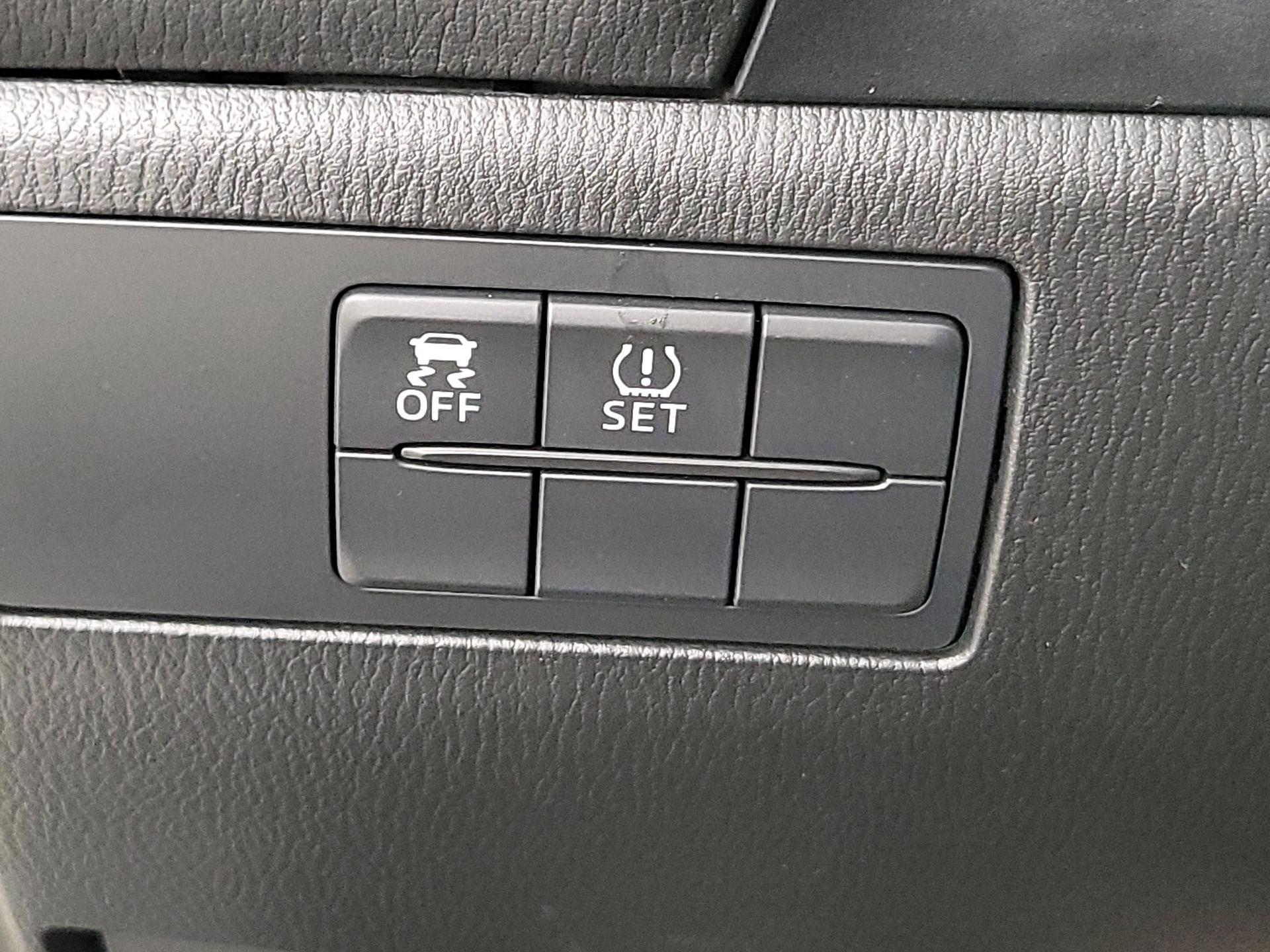 Thumbnail: 2016 Mazda Mazda3 - 13