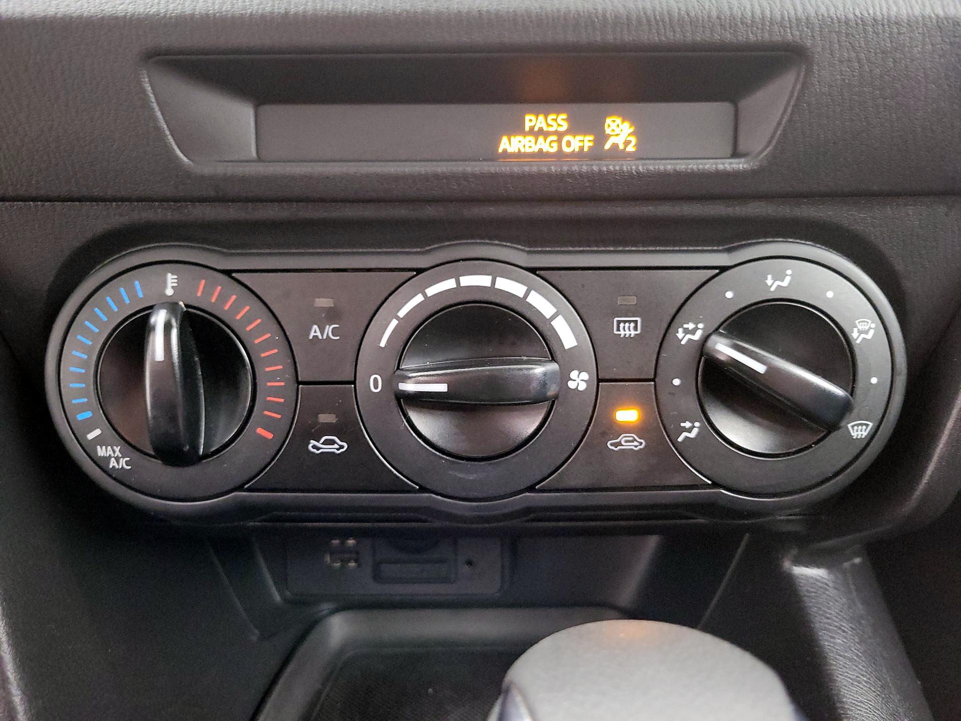 Thumbnail: 2016 Mazda Mazda3 - 16