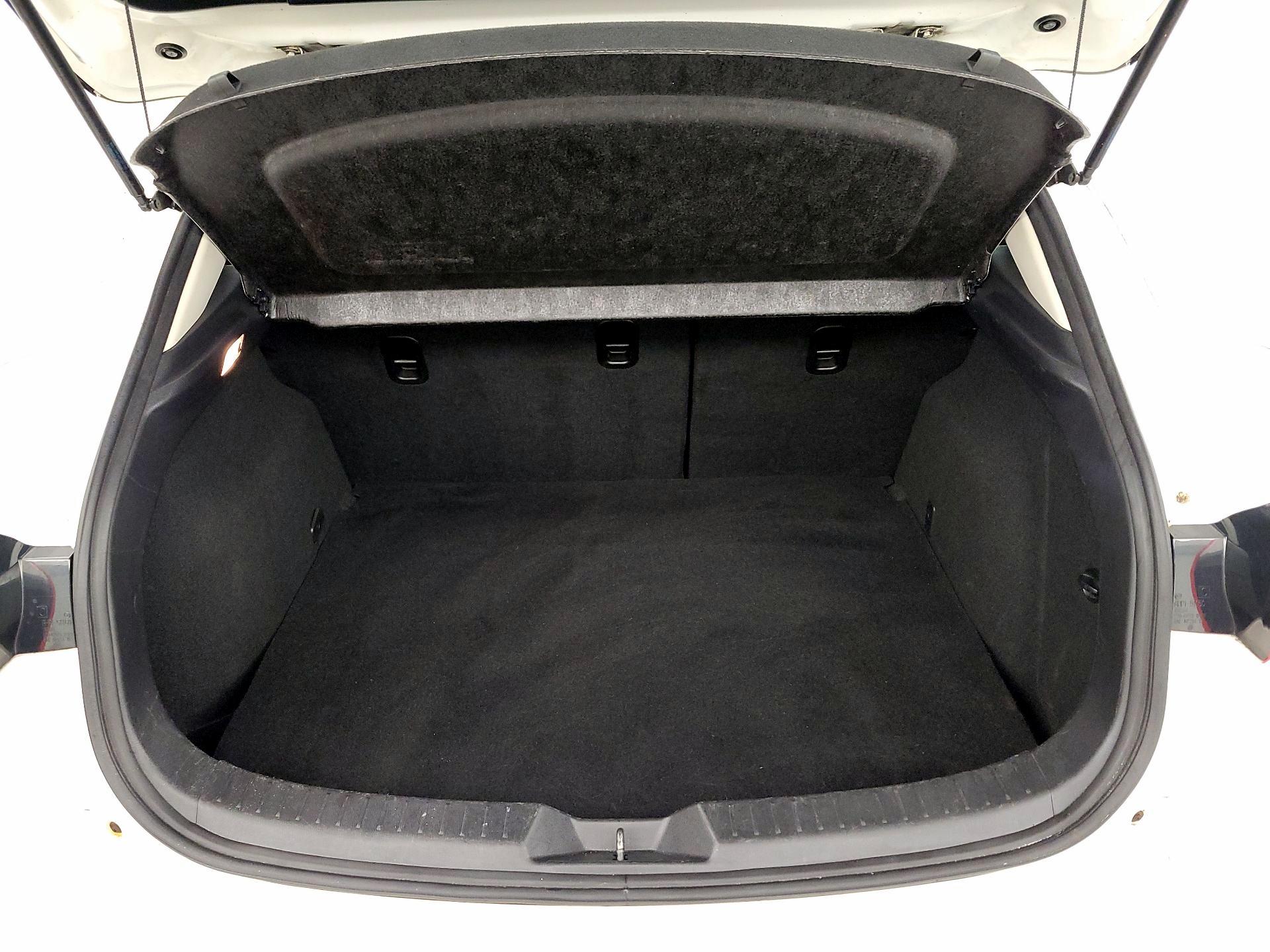 Thumbnail: 2016 Mazda Mazda3 - 20