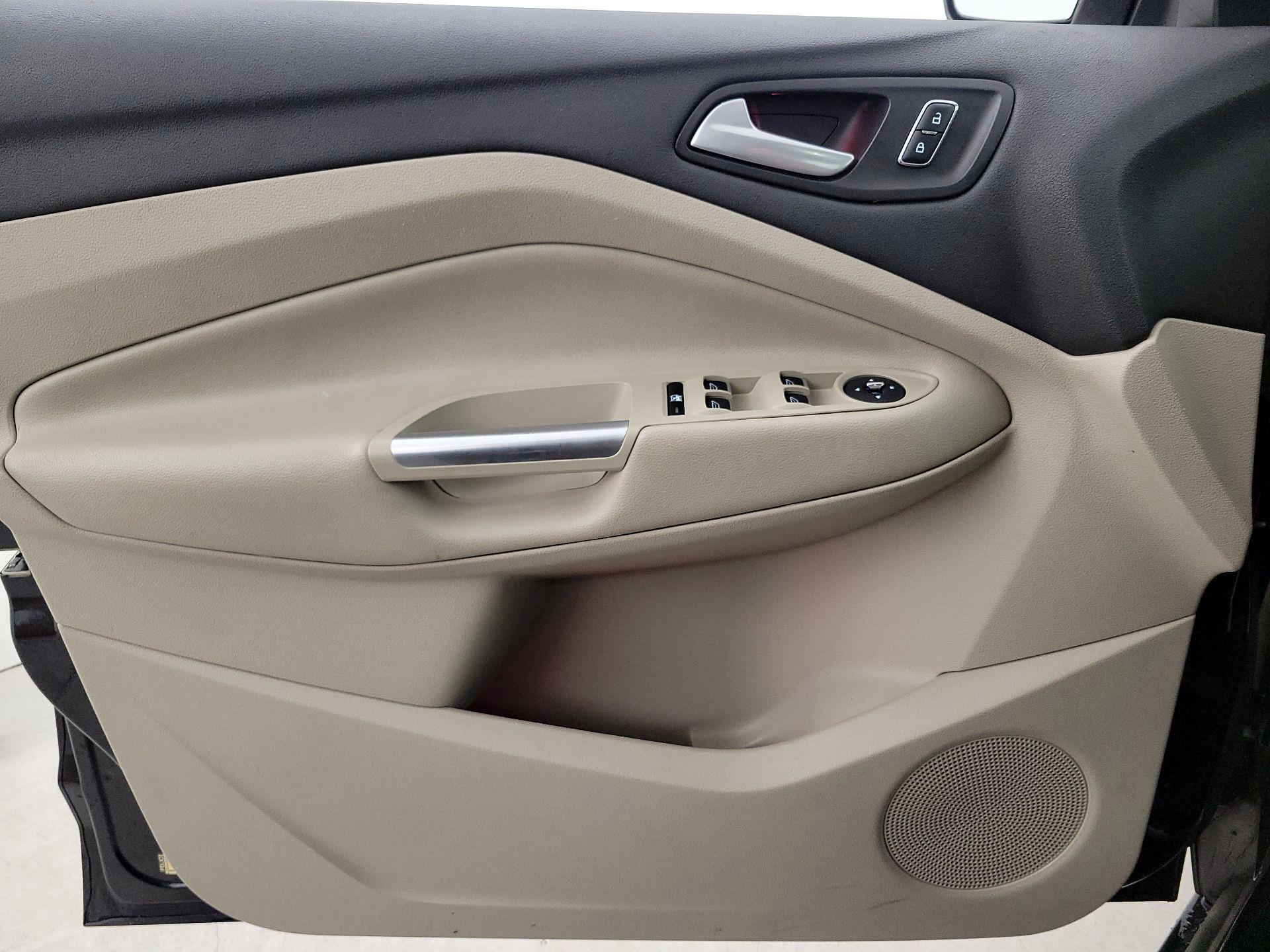 Thumbnail: 2015 Ford C-Max - 12