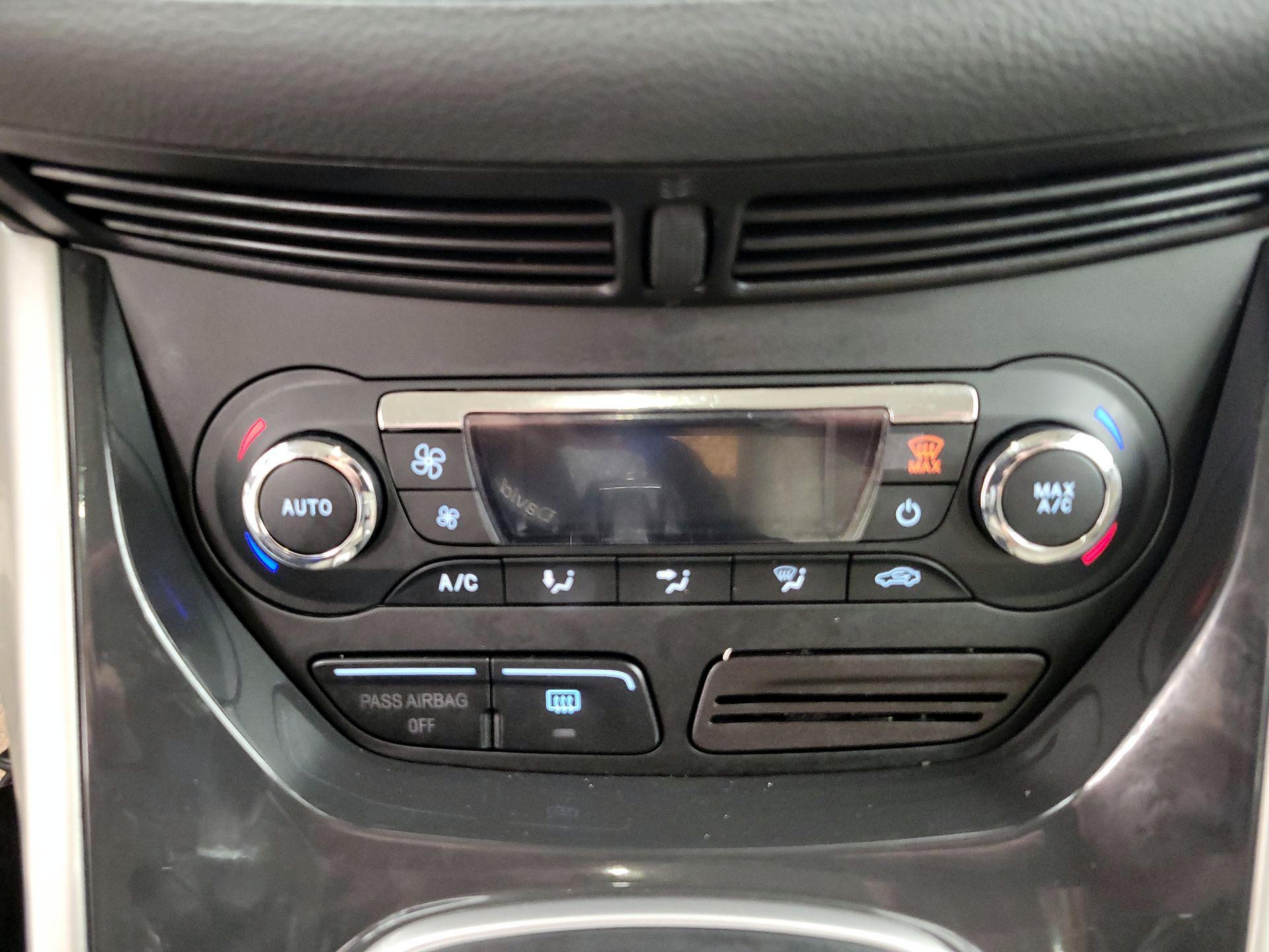 Thumbnail: 2015 Ford C-Max - 15