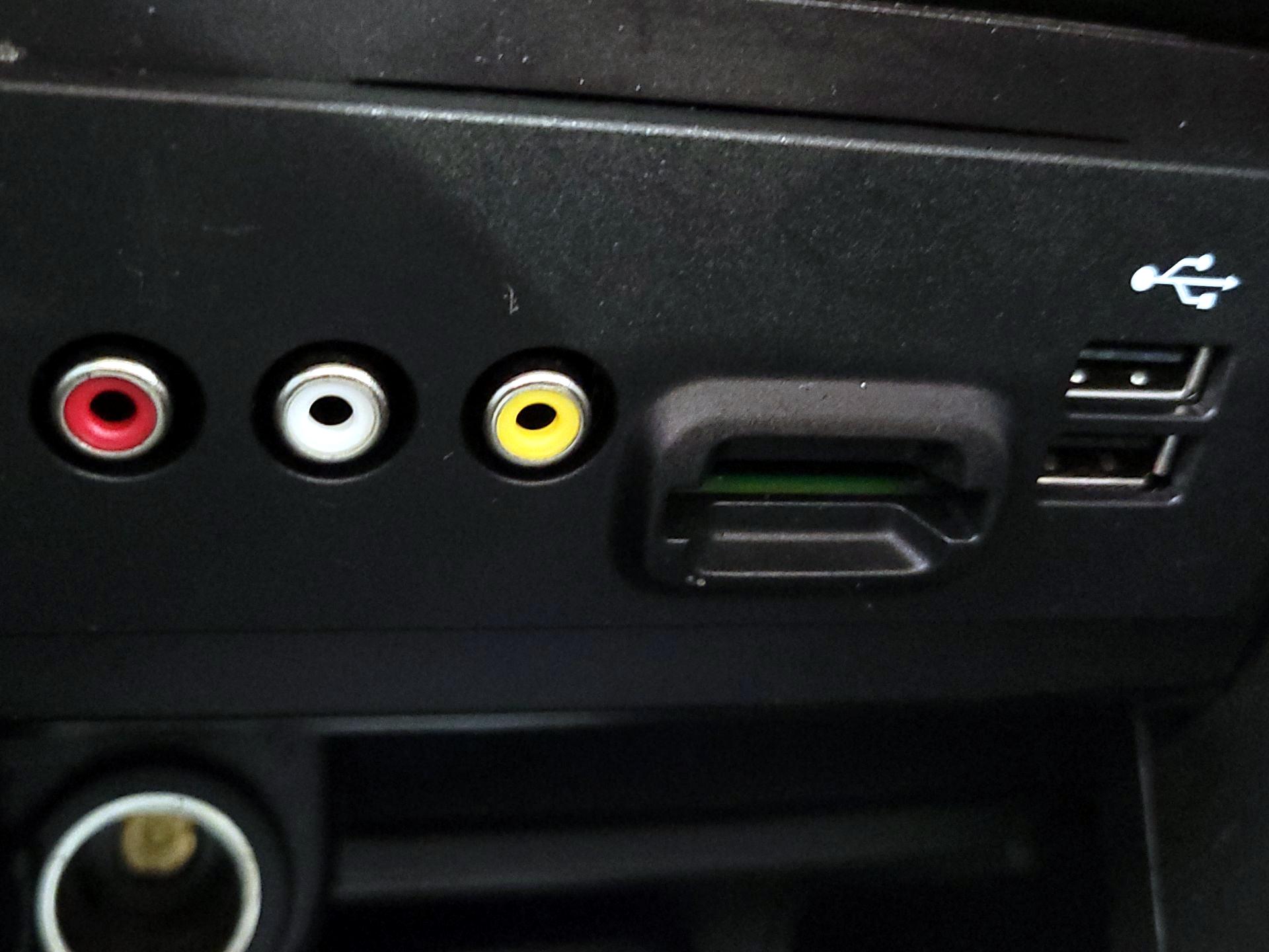 Thumbnail: 2015 Ford C-Max - 17