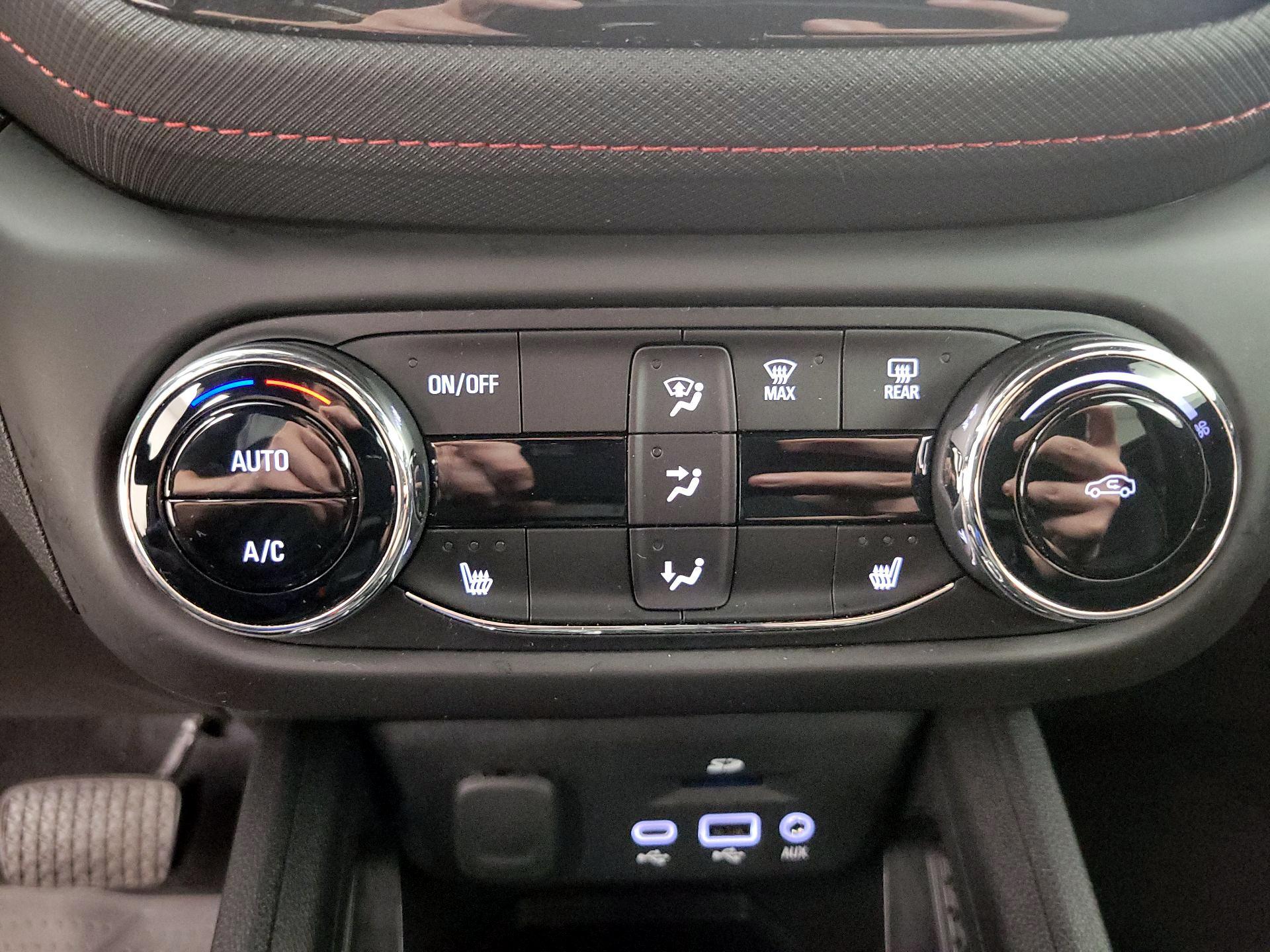 Thumbnail: 2023 Chevrolet TrailBlazer - 16