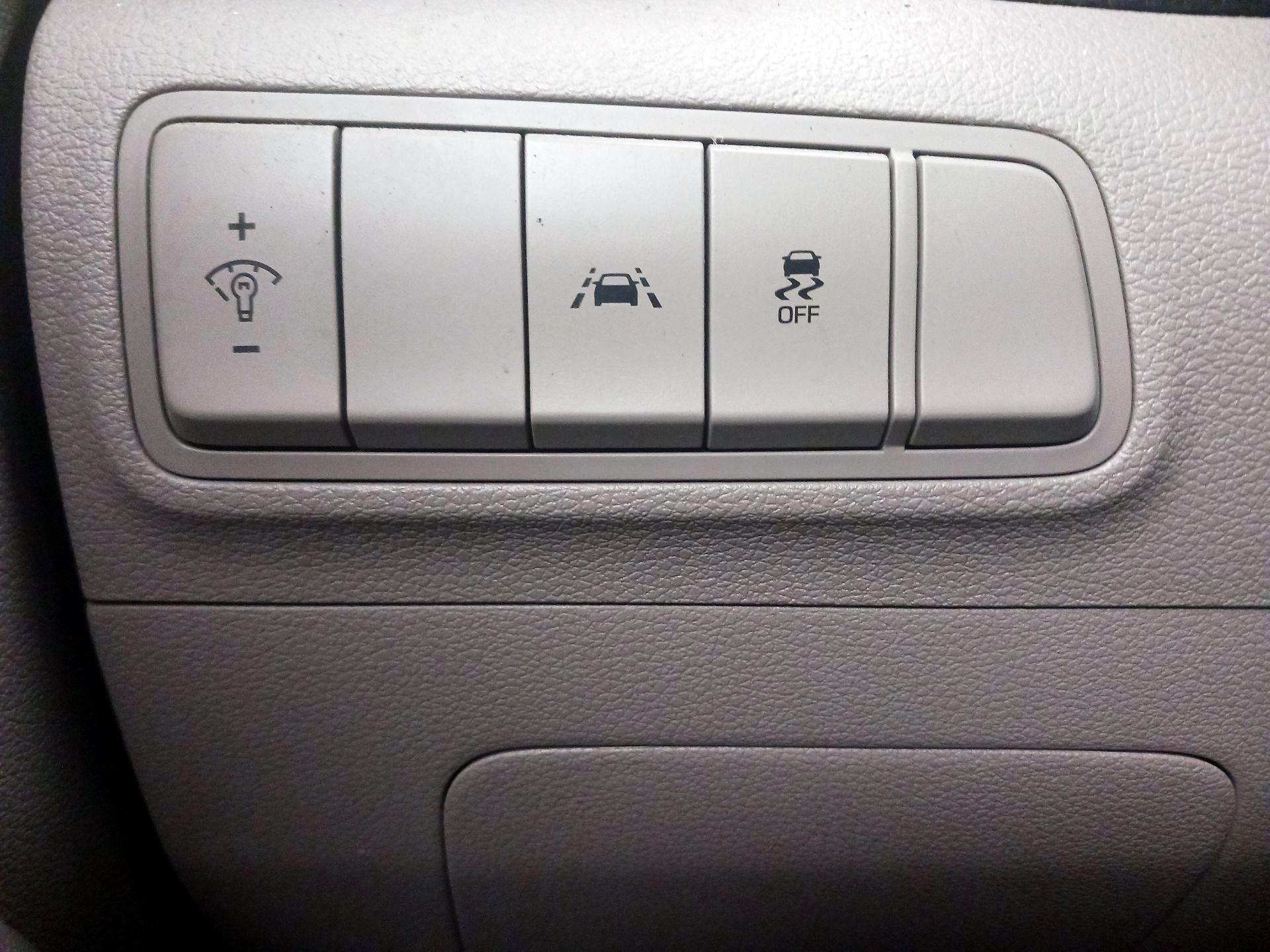 Thumbnail: 2021 Hyundai Tucson - 13