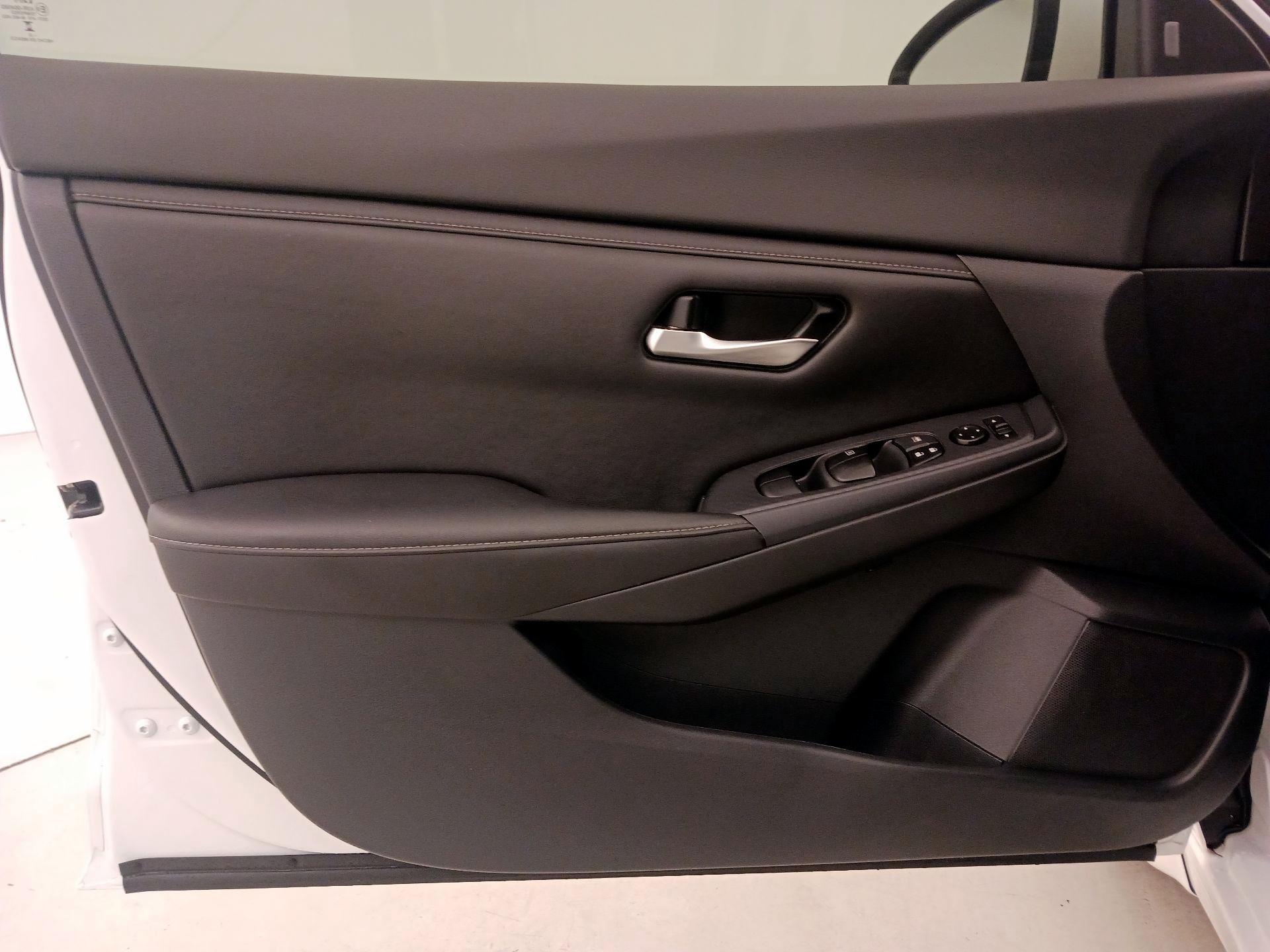 Thumbnail: 2022 Nissan Sentra - 12