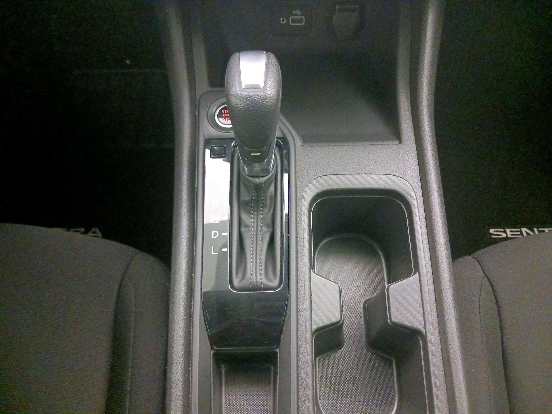 Thumbnail: 2022 Nissan Sentra - 17