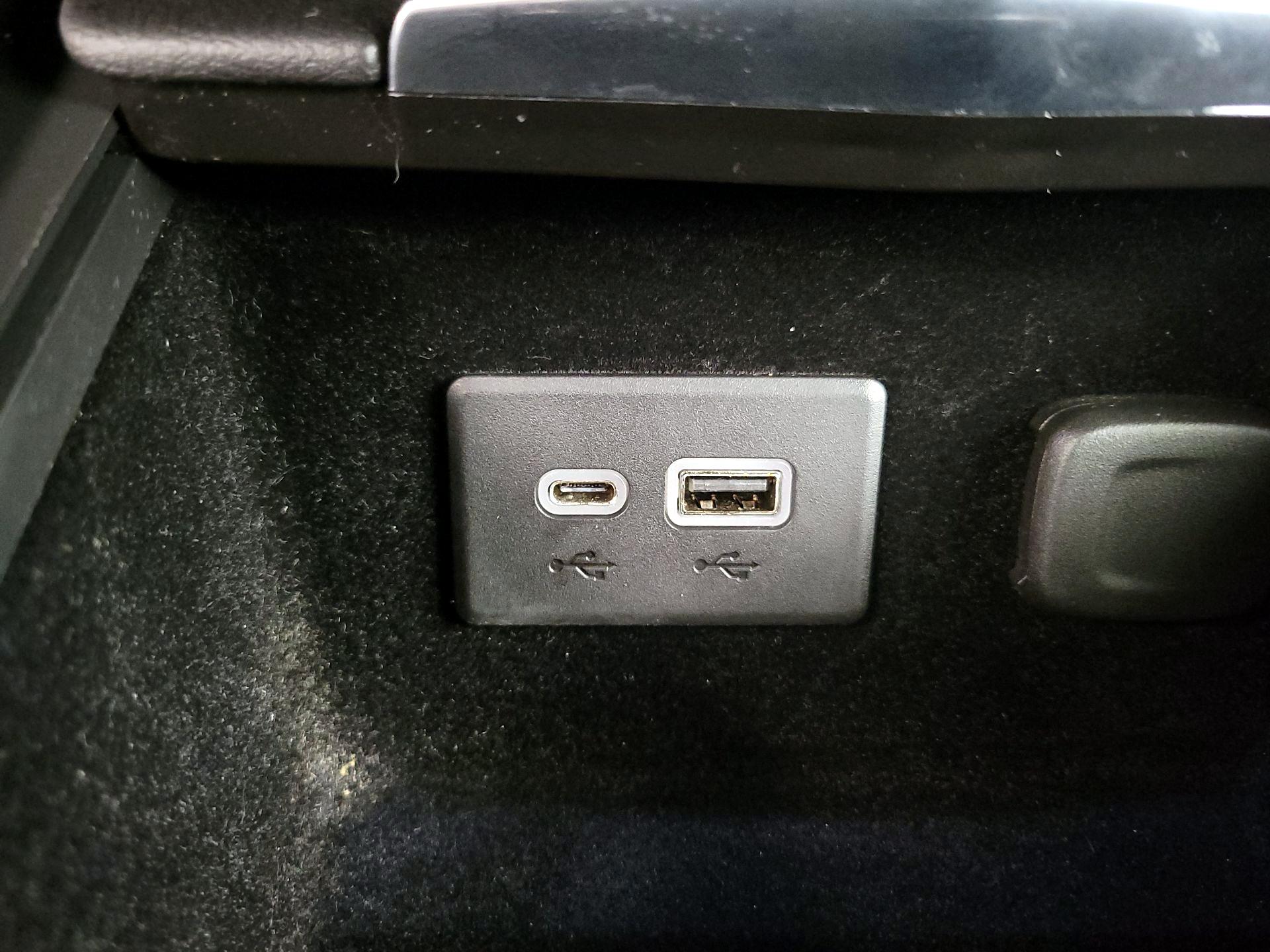 Thumbnail: 2020 Cadillac XT4 - 18