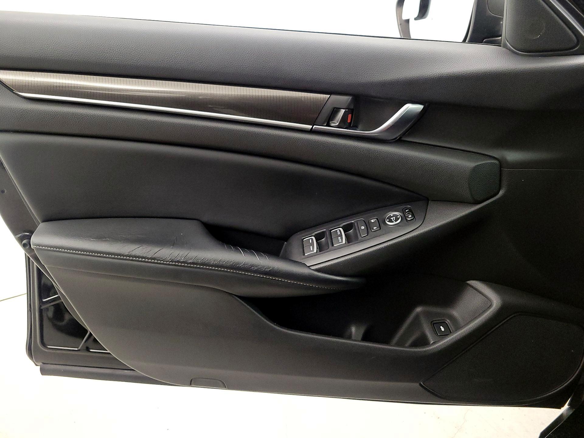 Thumbnail: 2018 Honda Accord - 12