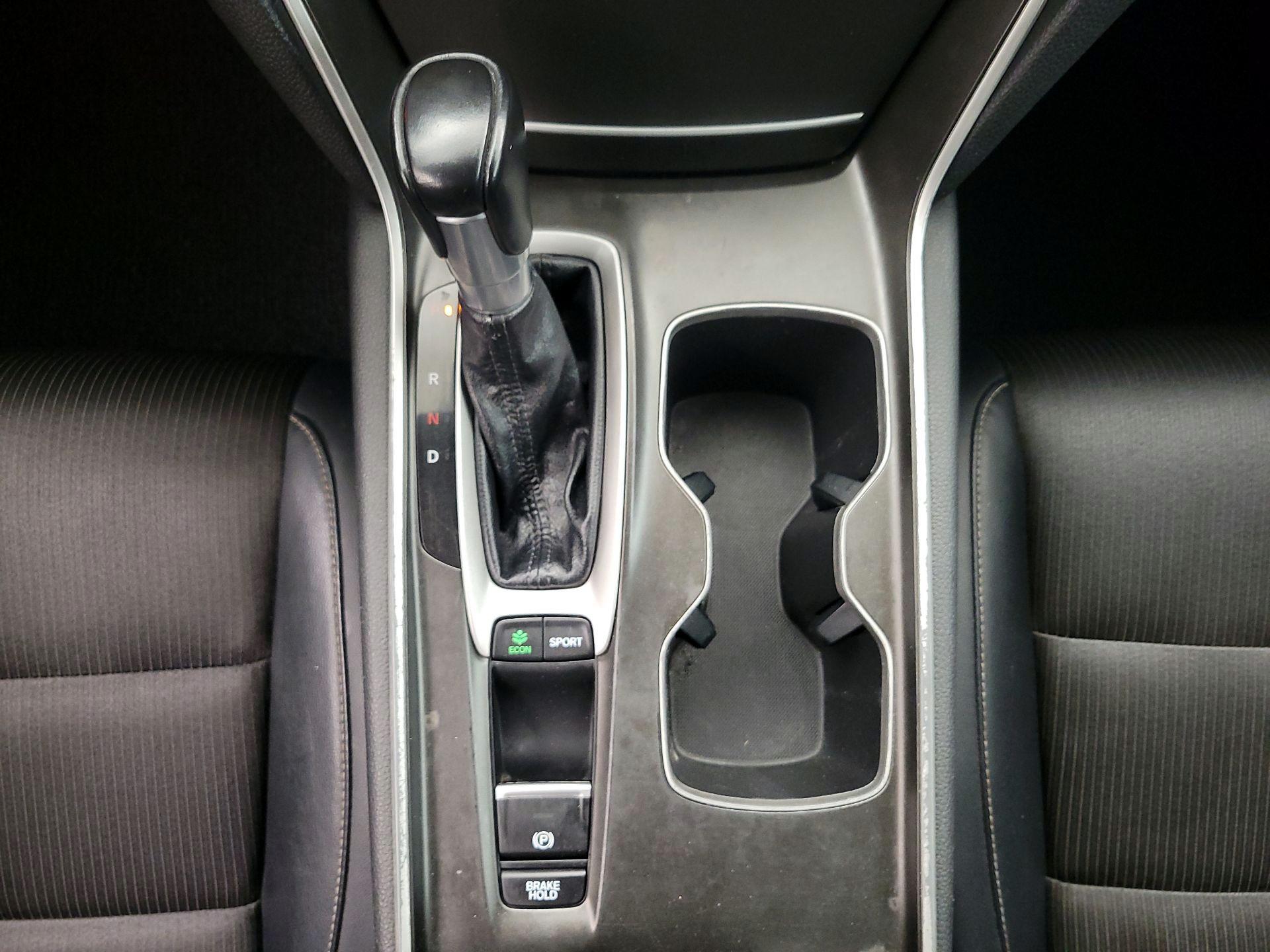 Thumbnail: 2018 Honda Accord - 17