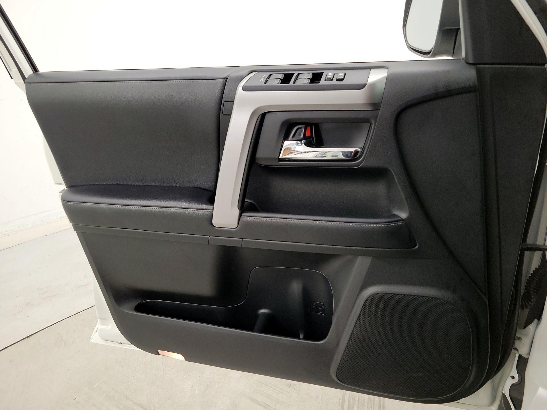 Thumbnail: 2021 Toyota 4Runner - 12