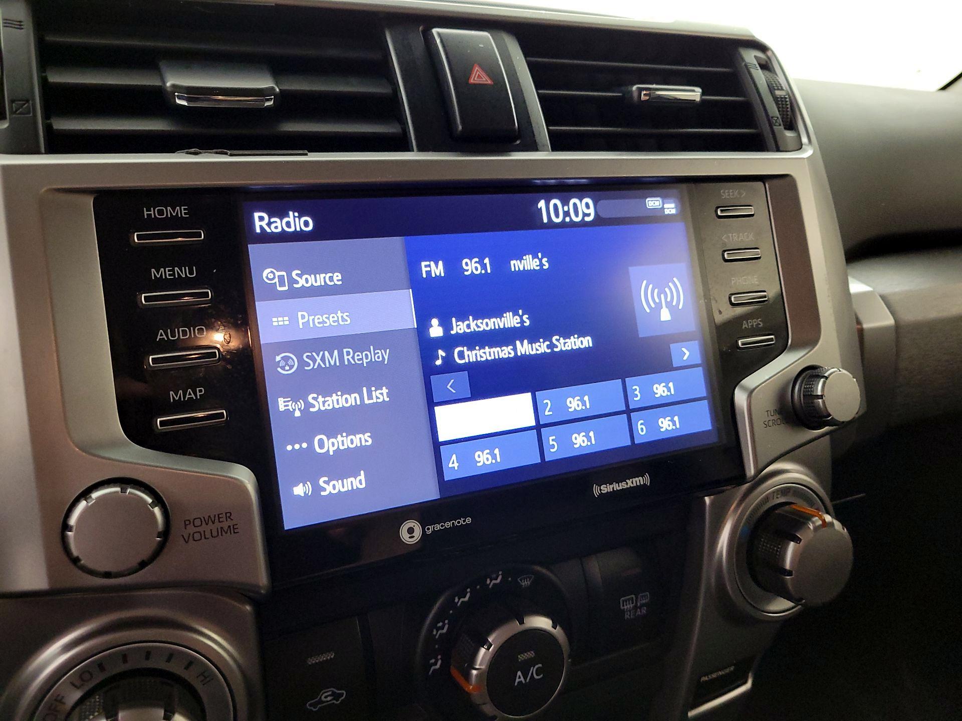 Thumbnail: 2021 Toyota 4Runner - 15