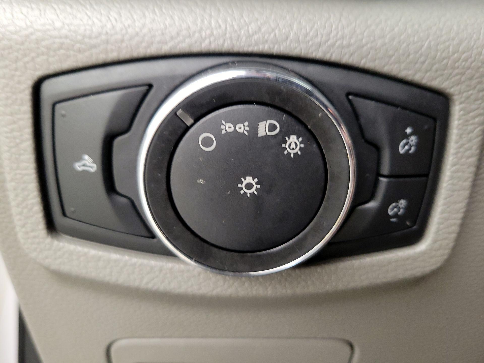 Thumbnail: 2016 Ford F-150 - 13