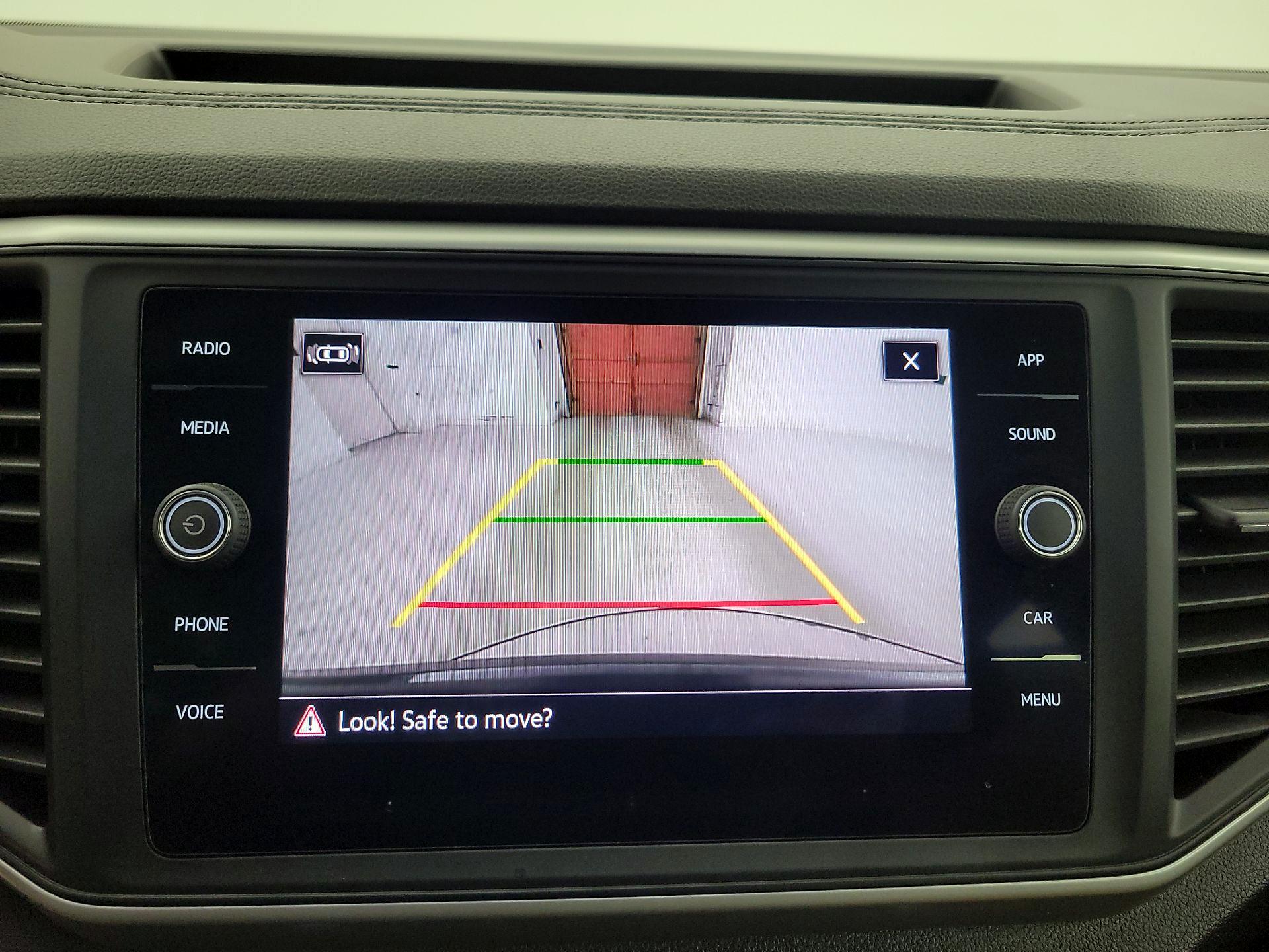 Thumbnail: 2021 Volkswagen Atlas - 14