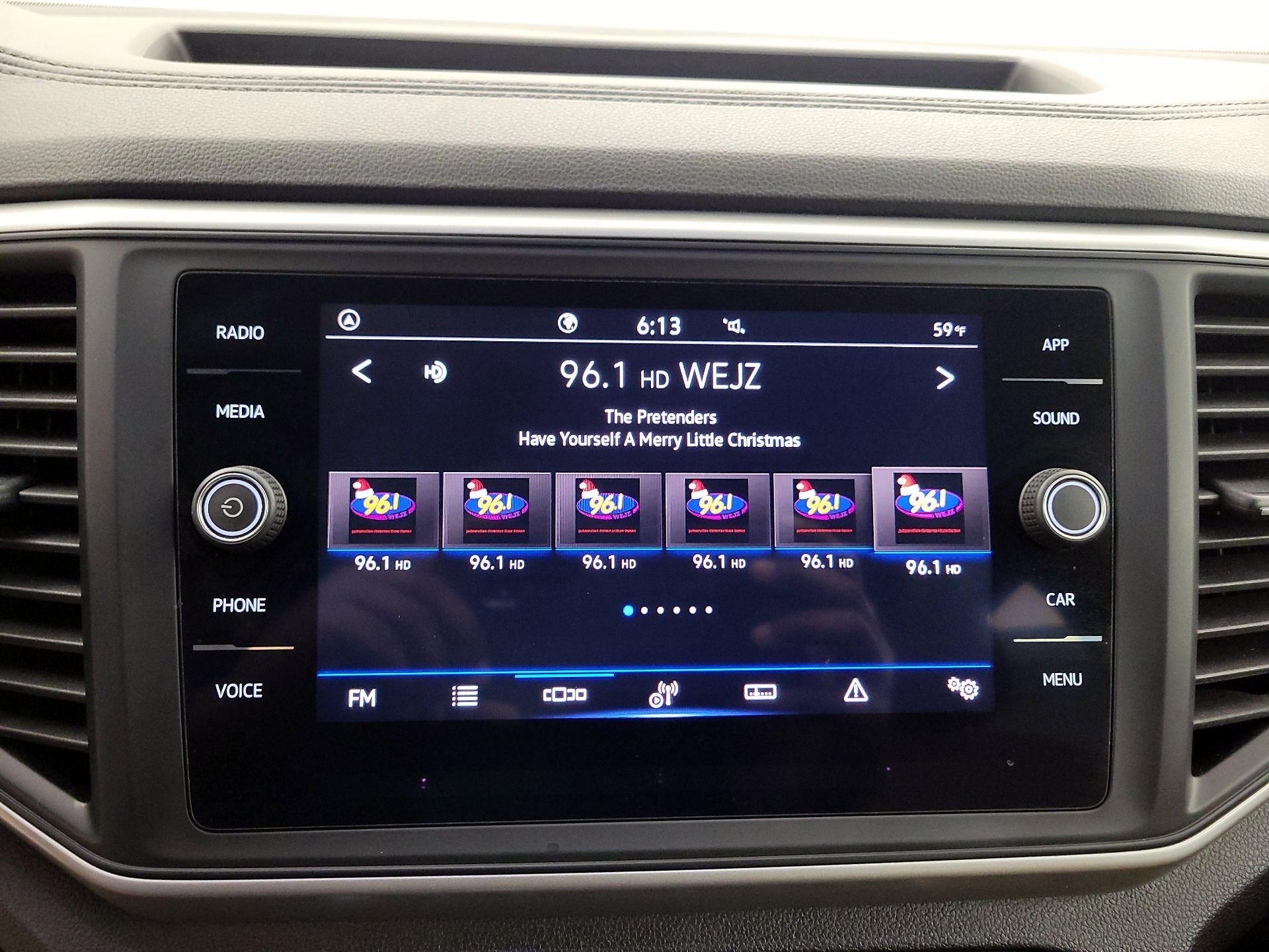 Thumbnail: 2021 Volkswagen Atlas - 15