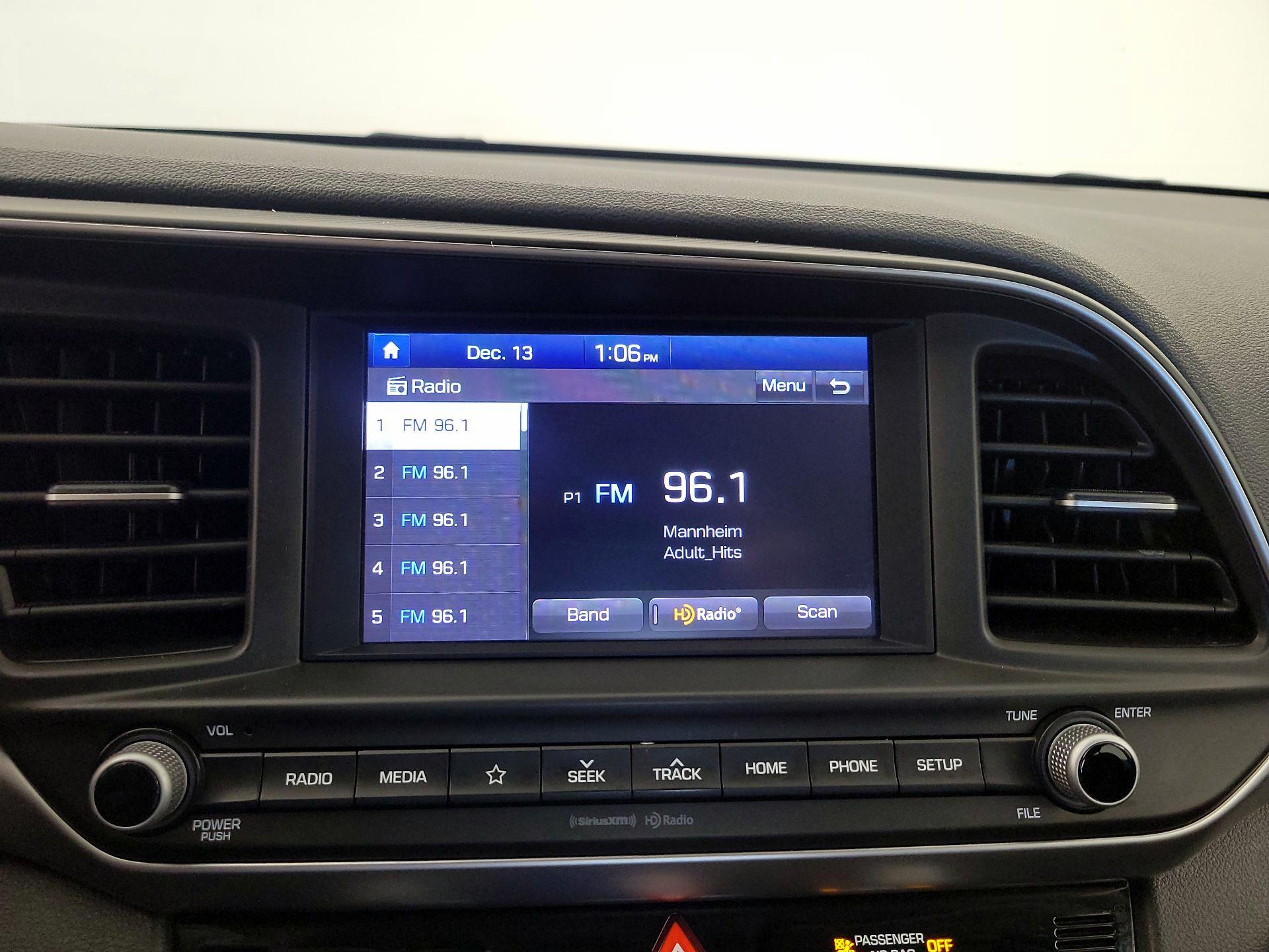 Thumbnail: 2020 Hyundai Elantra - 15