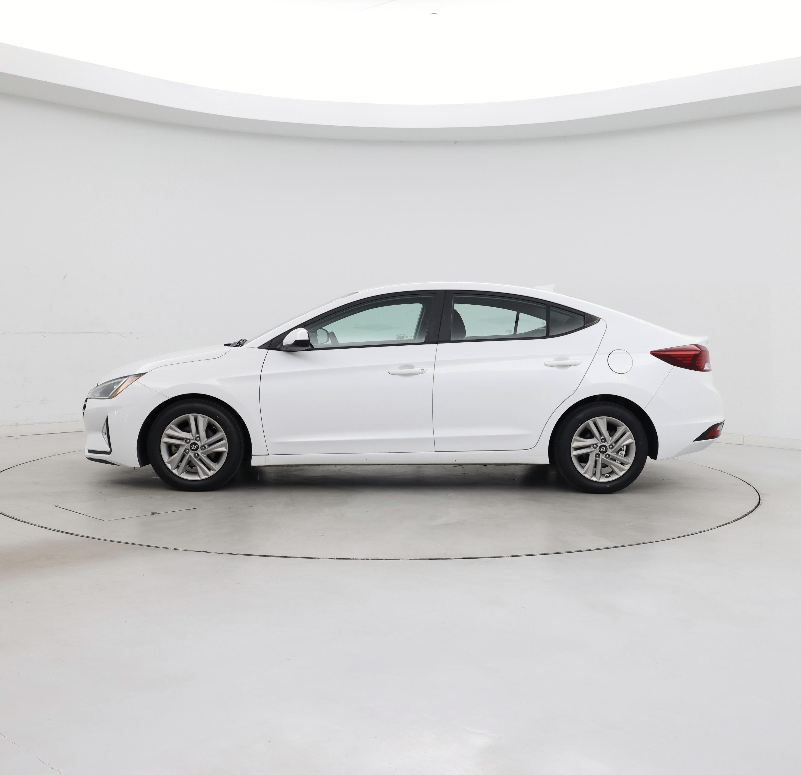 Thumbnail: 2020 Hyundai Elantra - 3