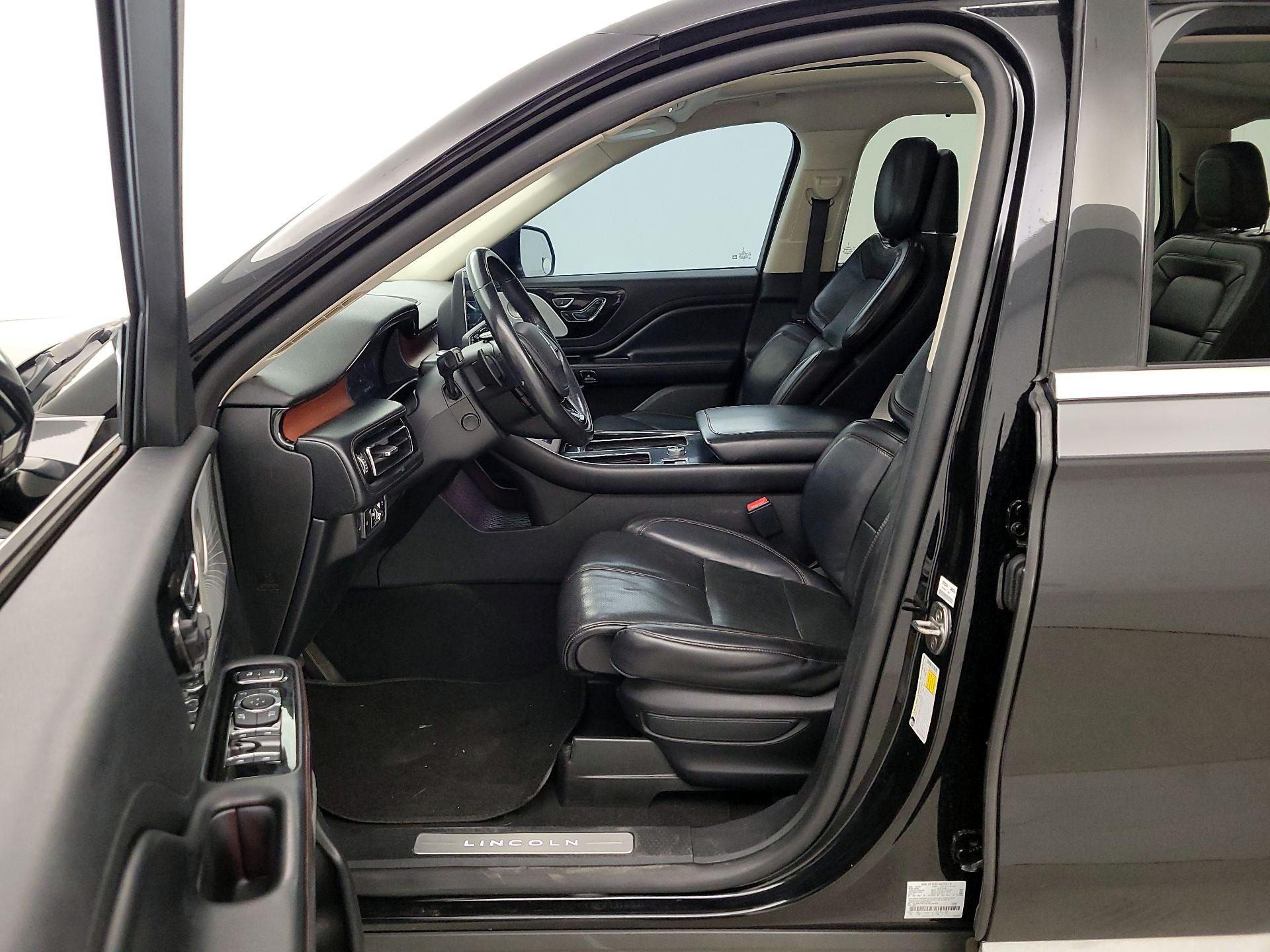 Thumbnail: 2020 Lincoln Aviator - 11