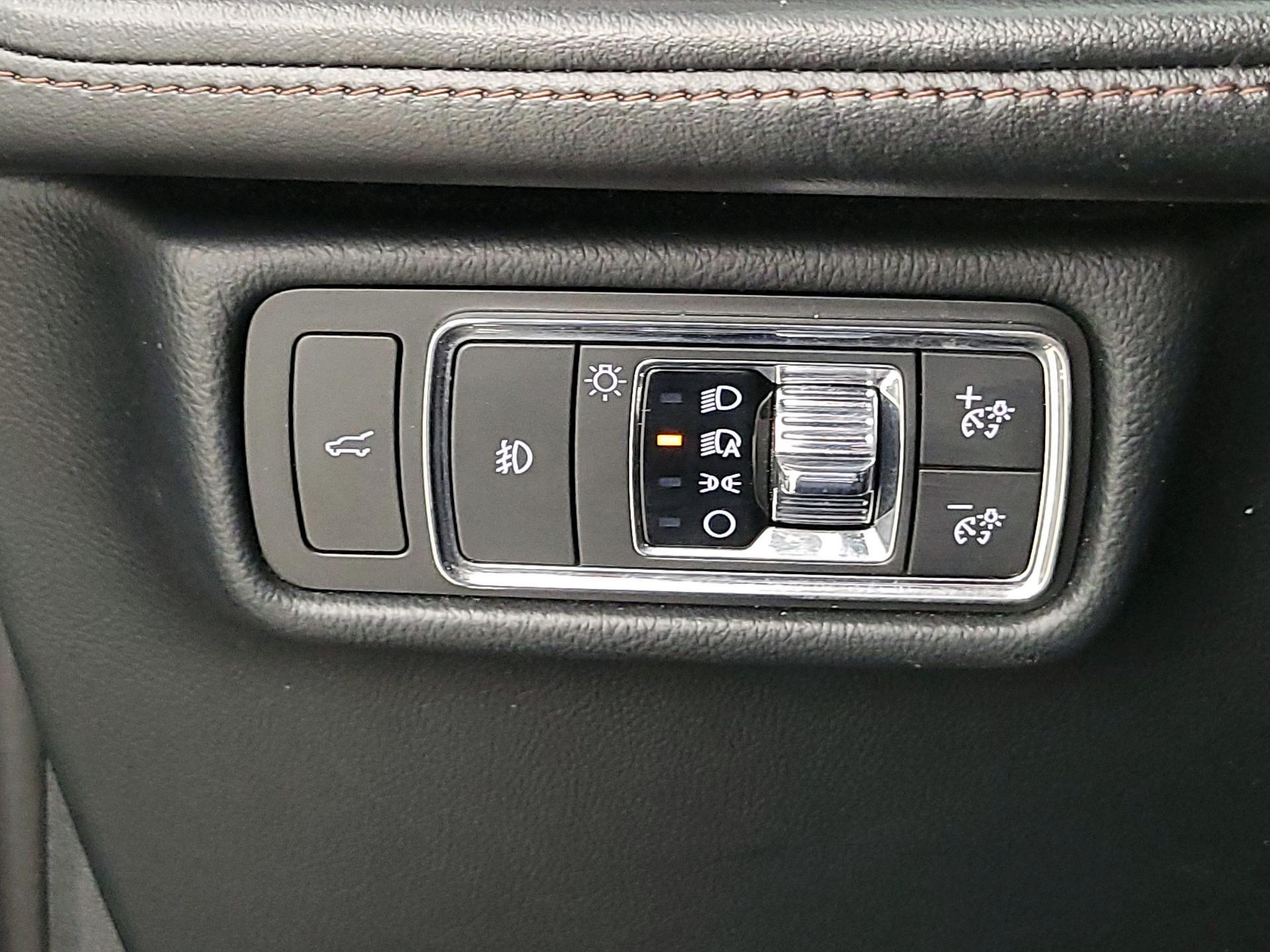 Thumbnail: 2020 Lincoln Aviator - 13