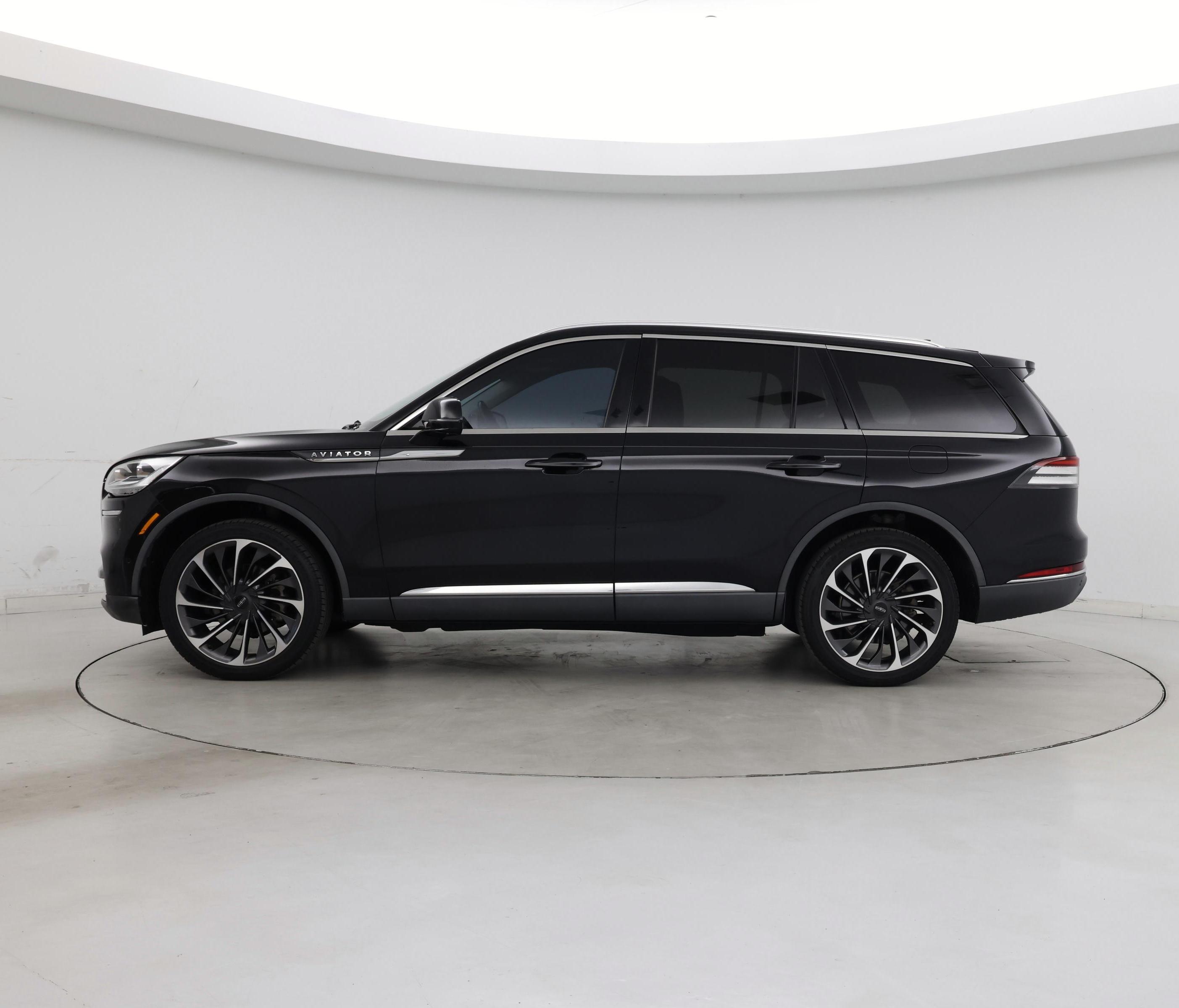 Thumbnail: 2020 Lincoln Aviator - 3