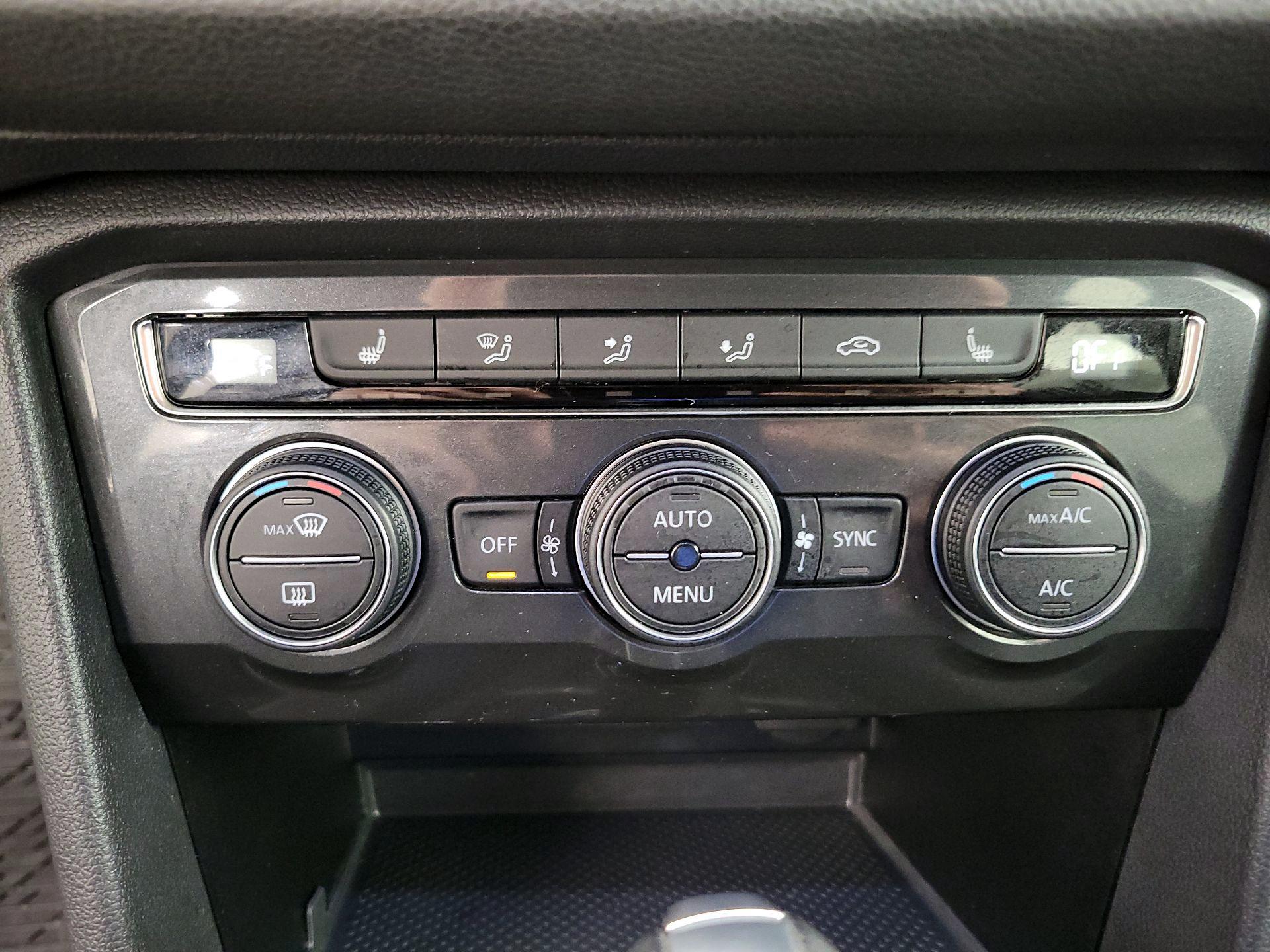 Thumbnail: 2019 Volkswagen Tiguan - 16