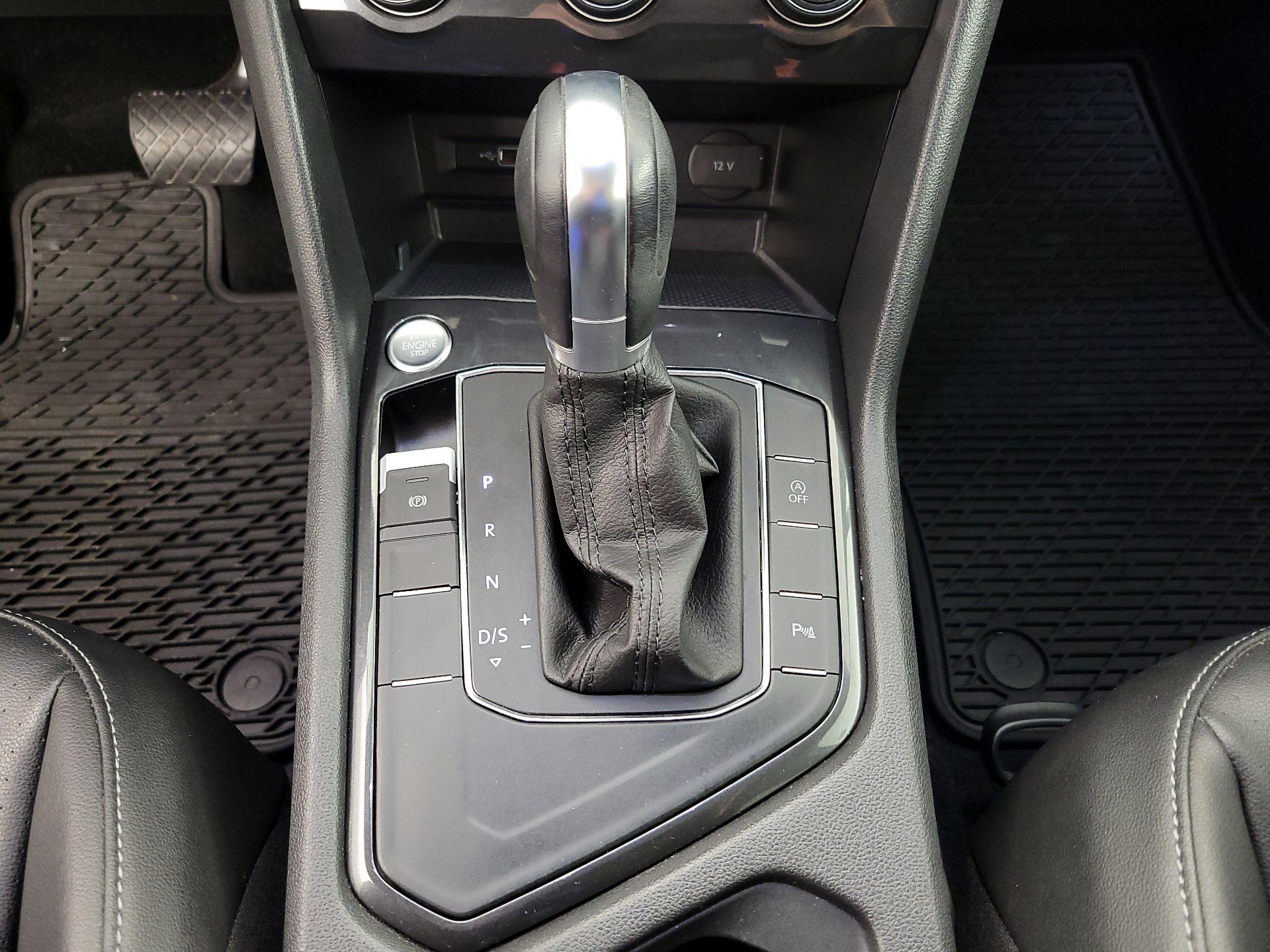 Thumbnail: 2019 Volkswagen Tiguan - 17