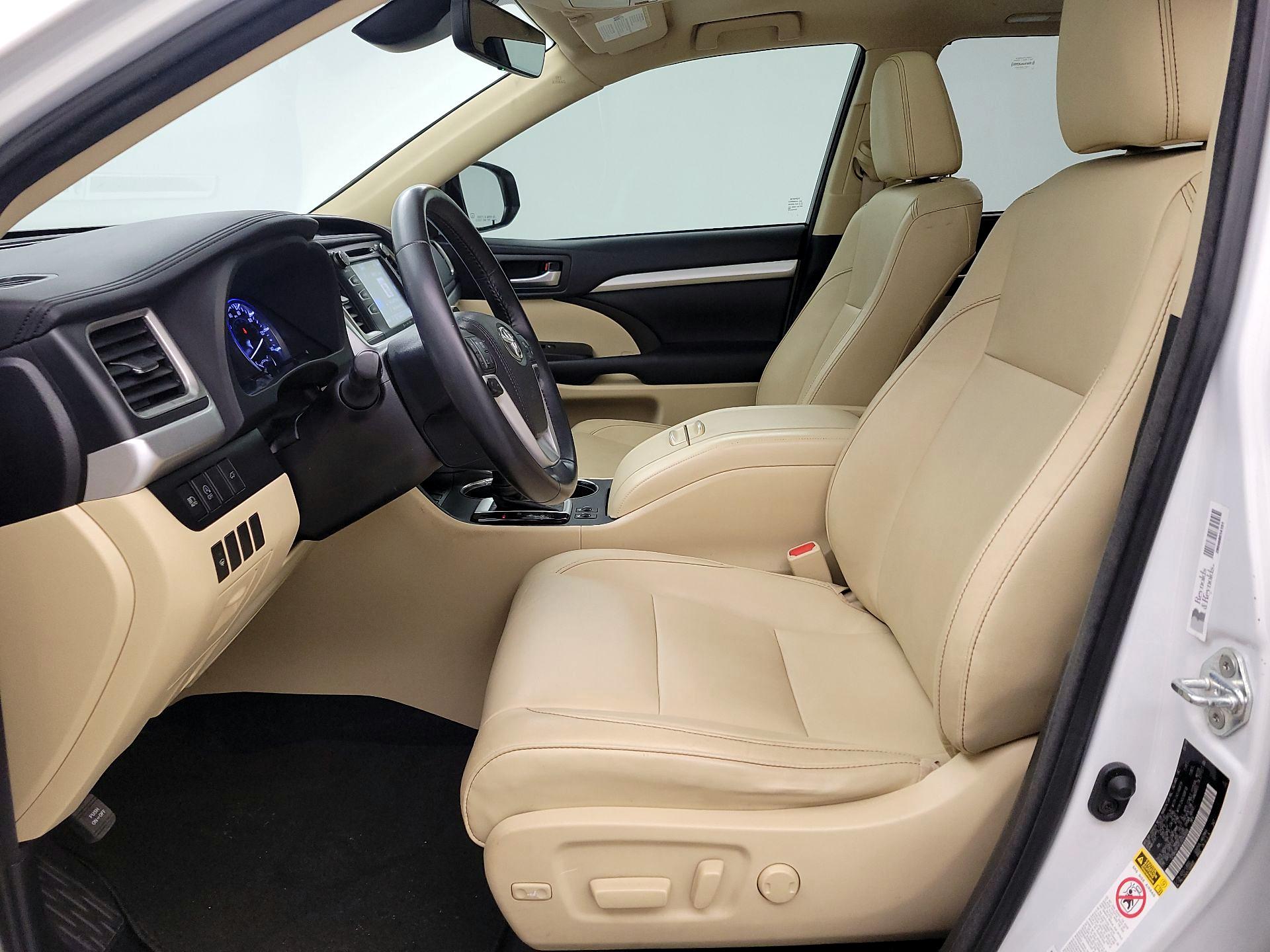 Thumbnail: 2018 Toyota Highlander - 11