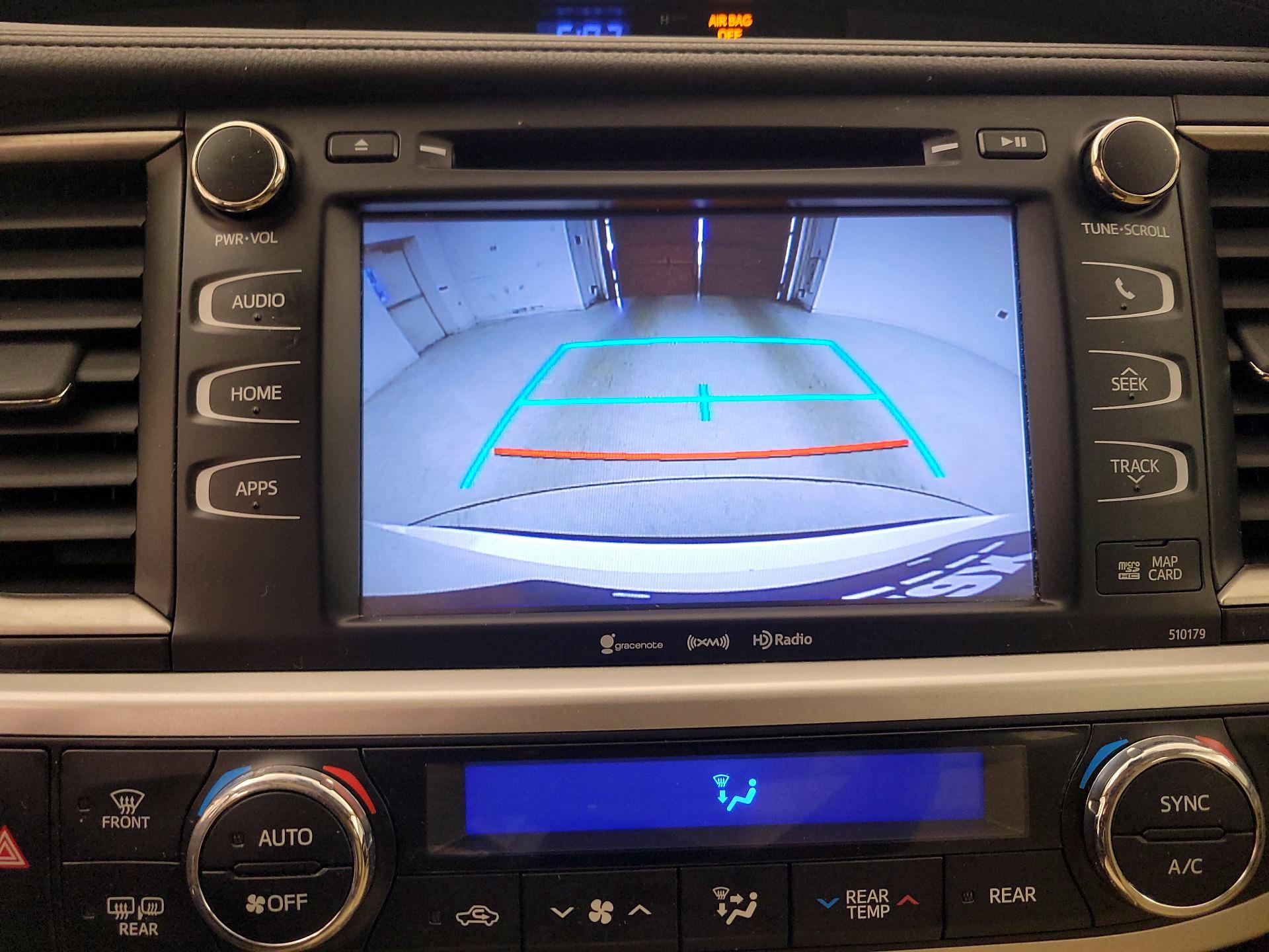 Thumbnail: 2018 Toyota Highlander - 14