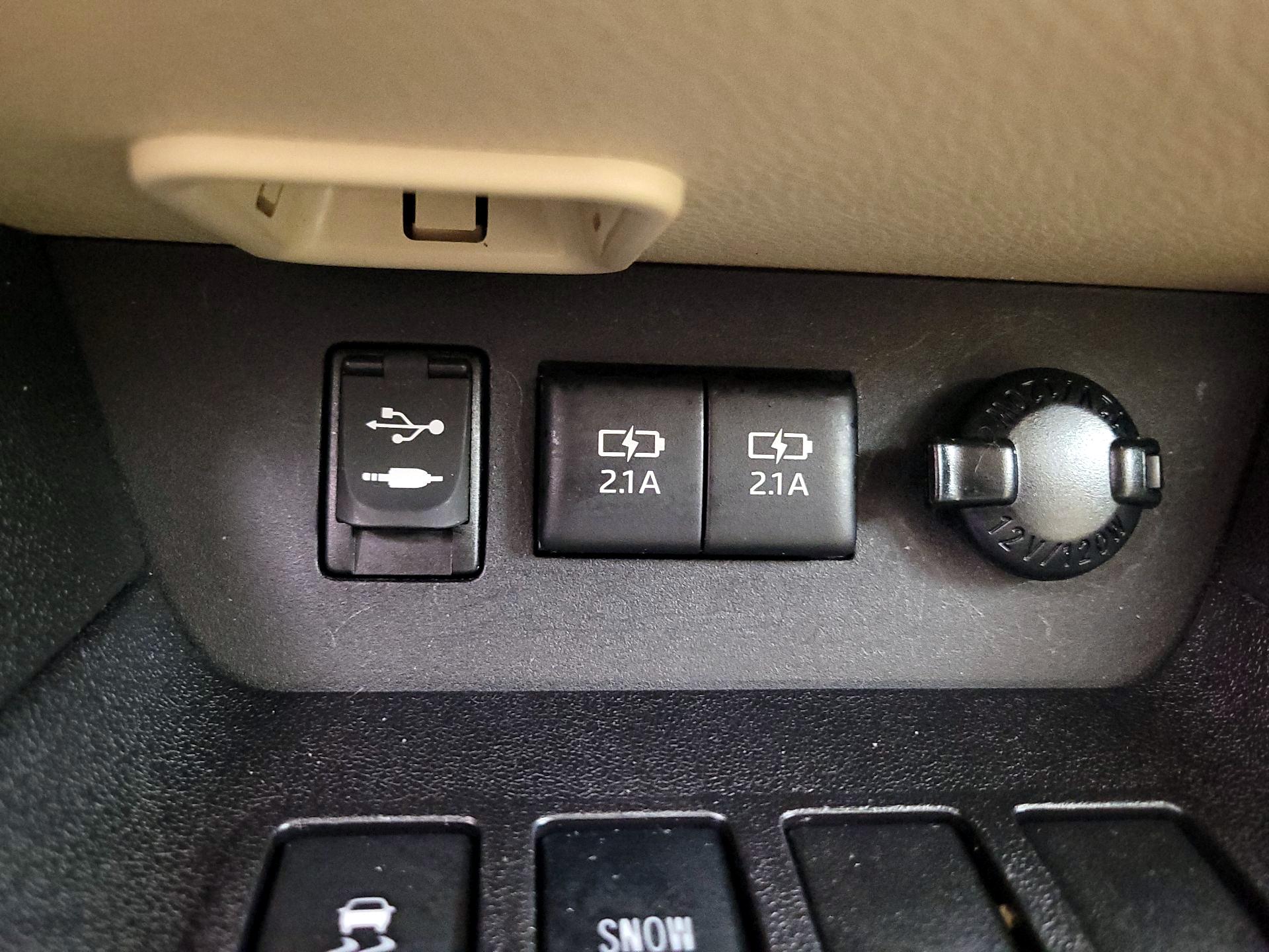 Thumbnail: 2018 Toyota Highlander - 18