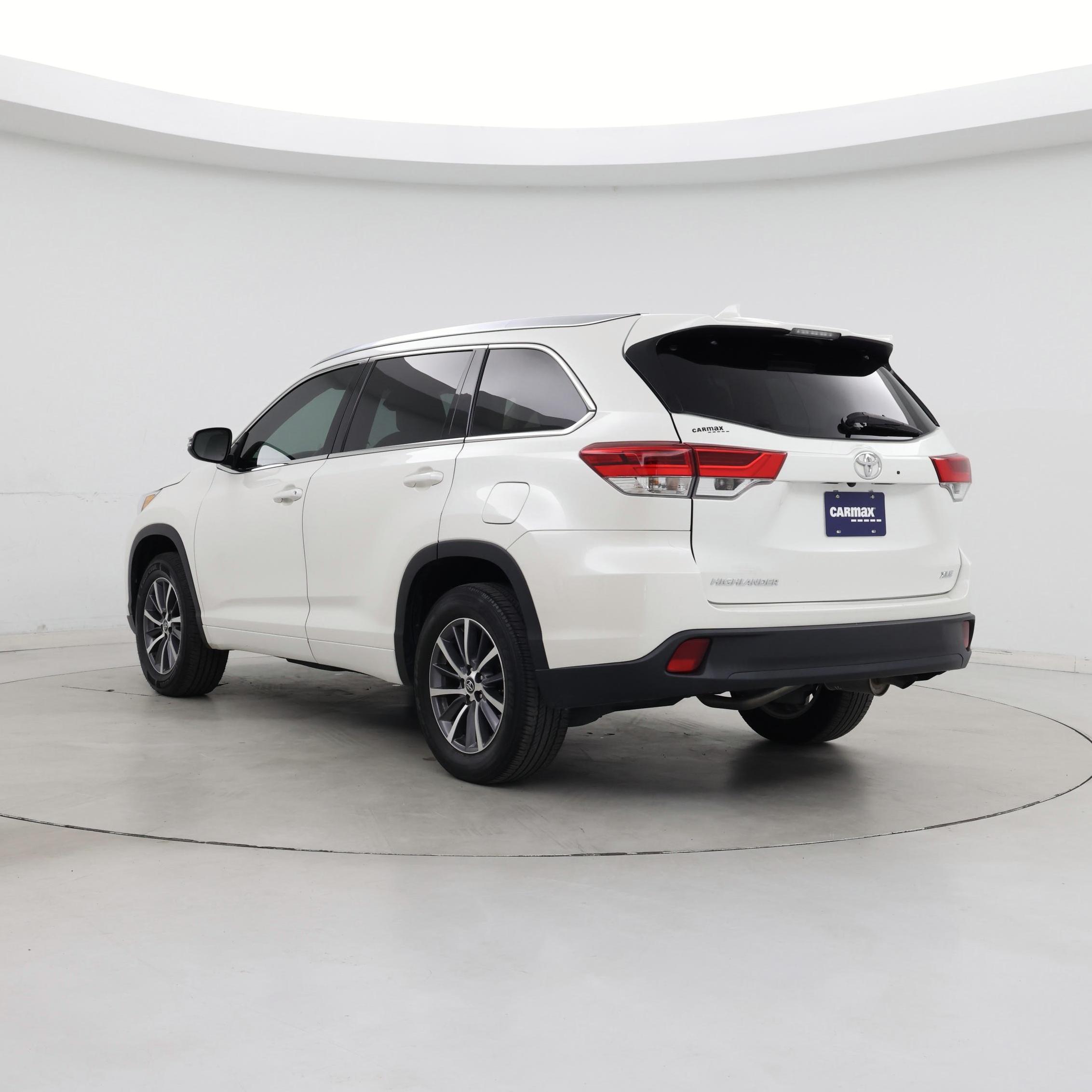 Thumbnail: 2018 Toyota Highlander - 2